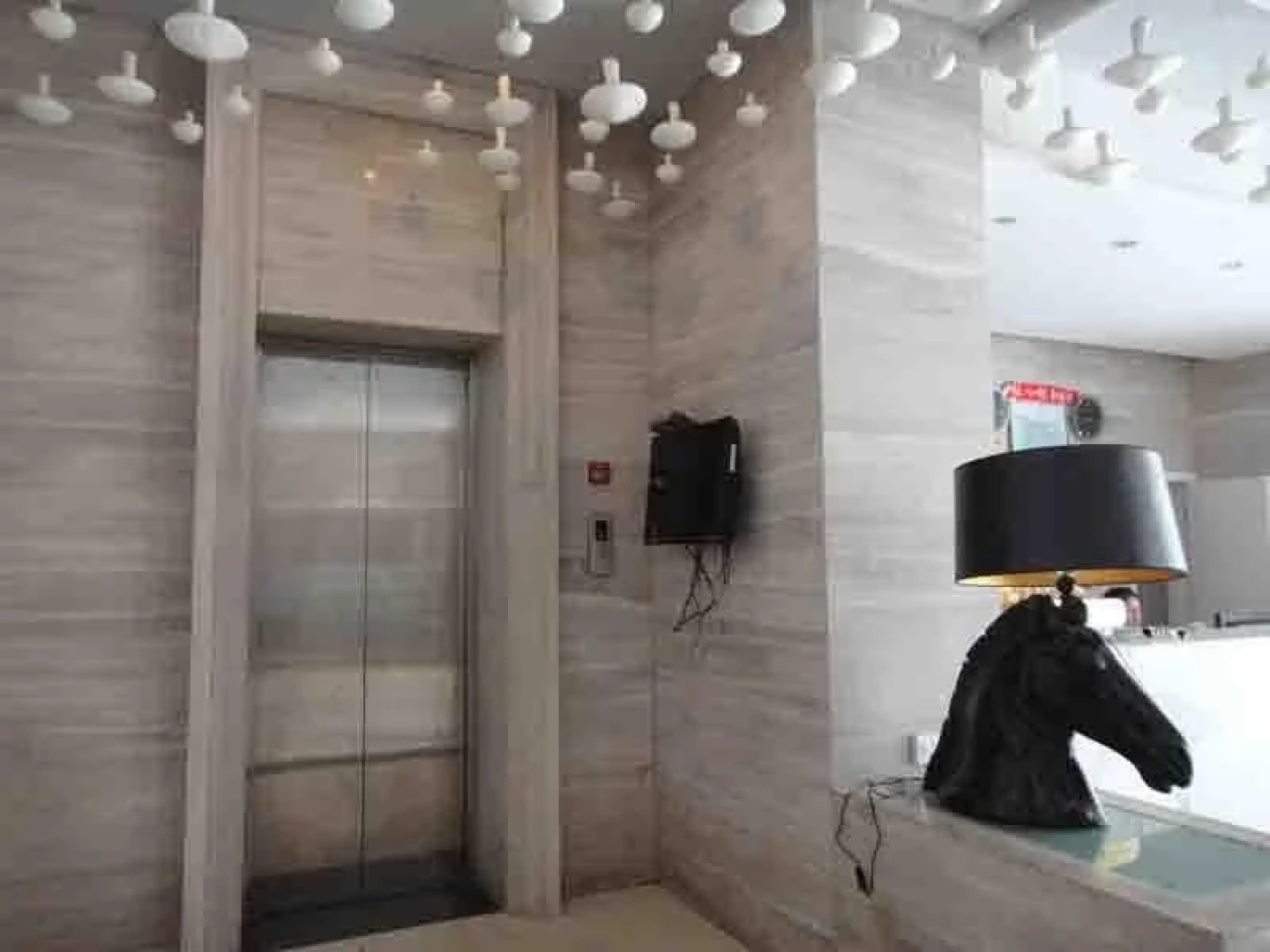 Xianning Milan Flower Fashion Hotel