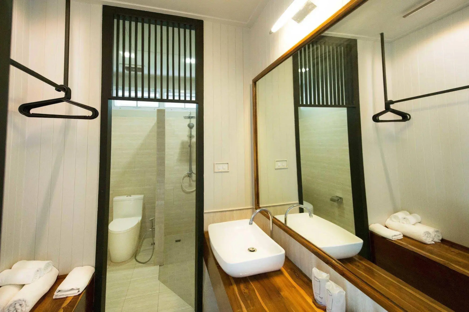 Dorm of Happiness by Tharaburi