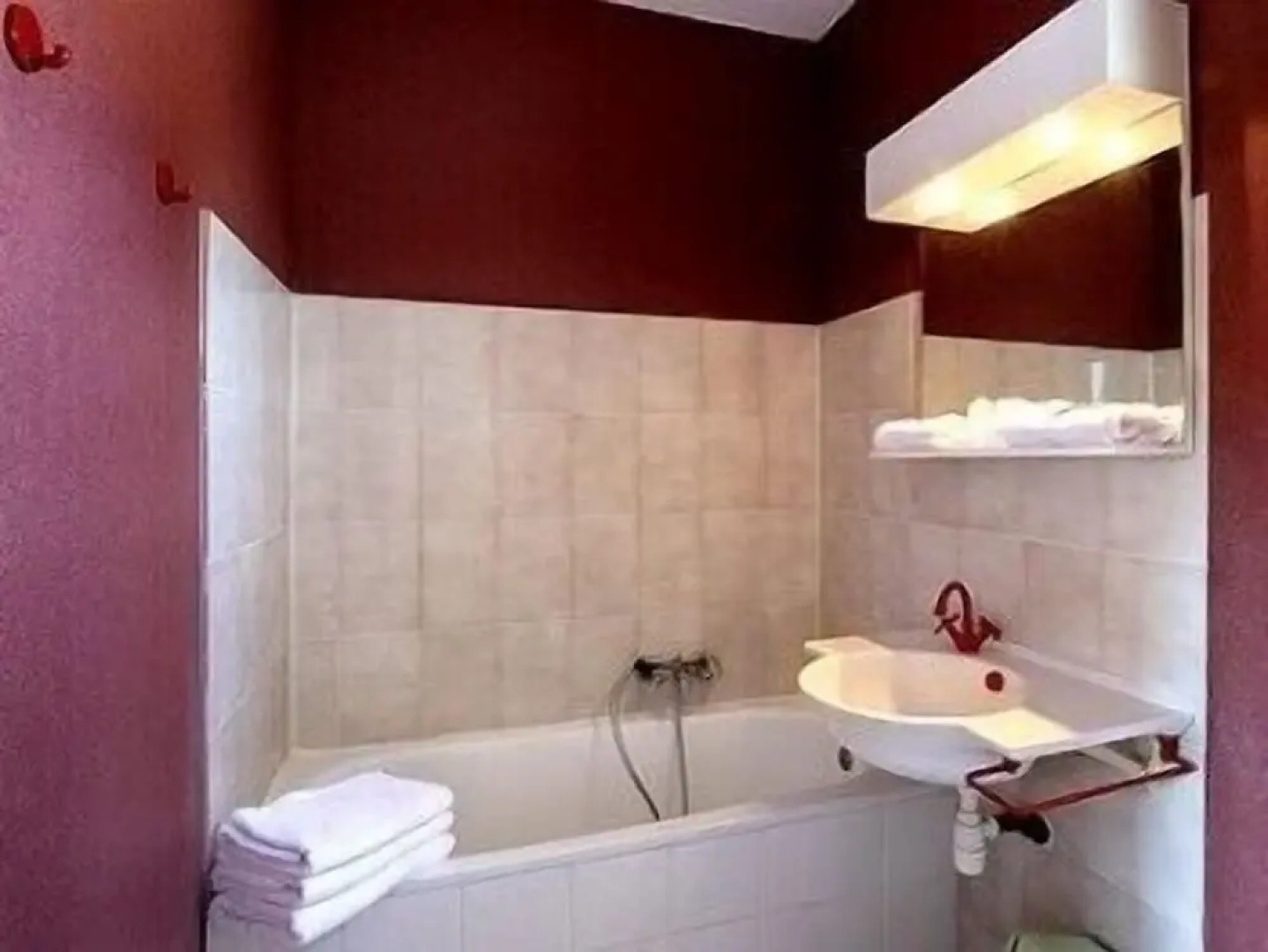 Logis Hôtel Le Mistral - Restaurant - Montélimar sud