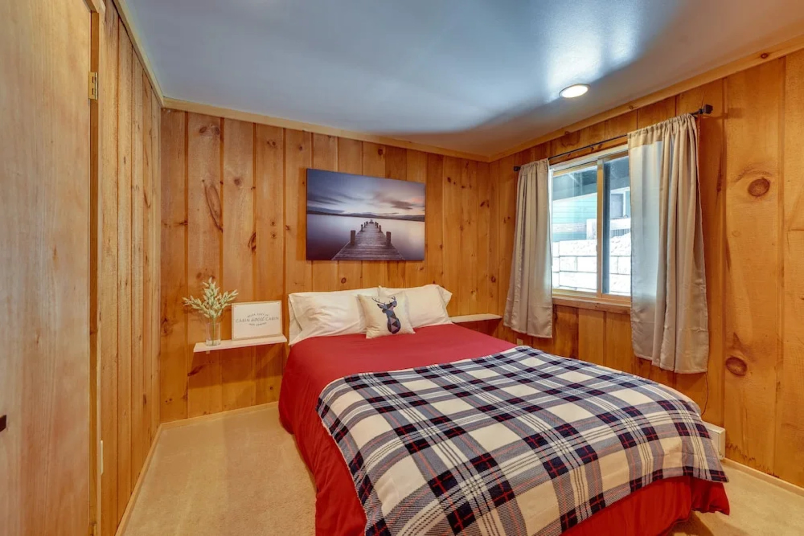 Relaxing Mountain Refuge: 4 Miles to Mt Snow!