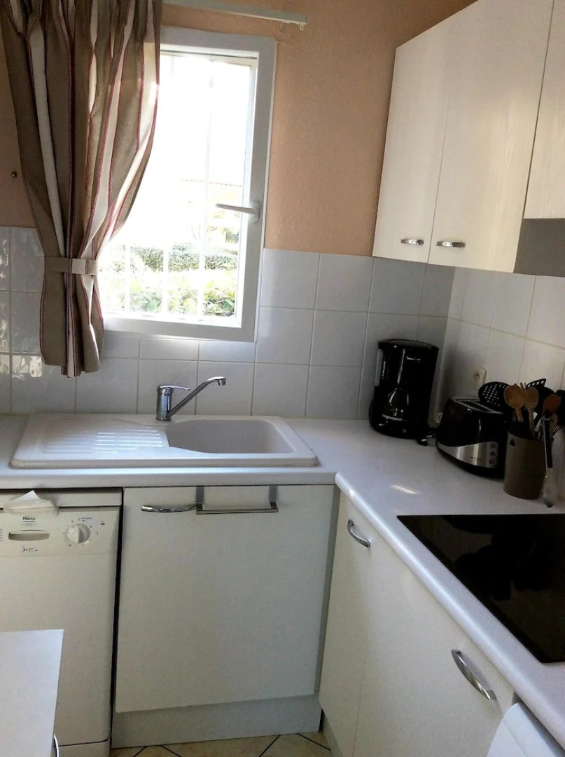 House With 2 Bedrooms in Valras-plage, With Shared Pool and Enclosed Garden - 50 m From the Beach