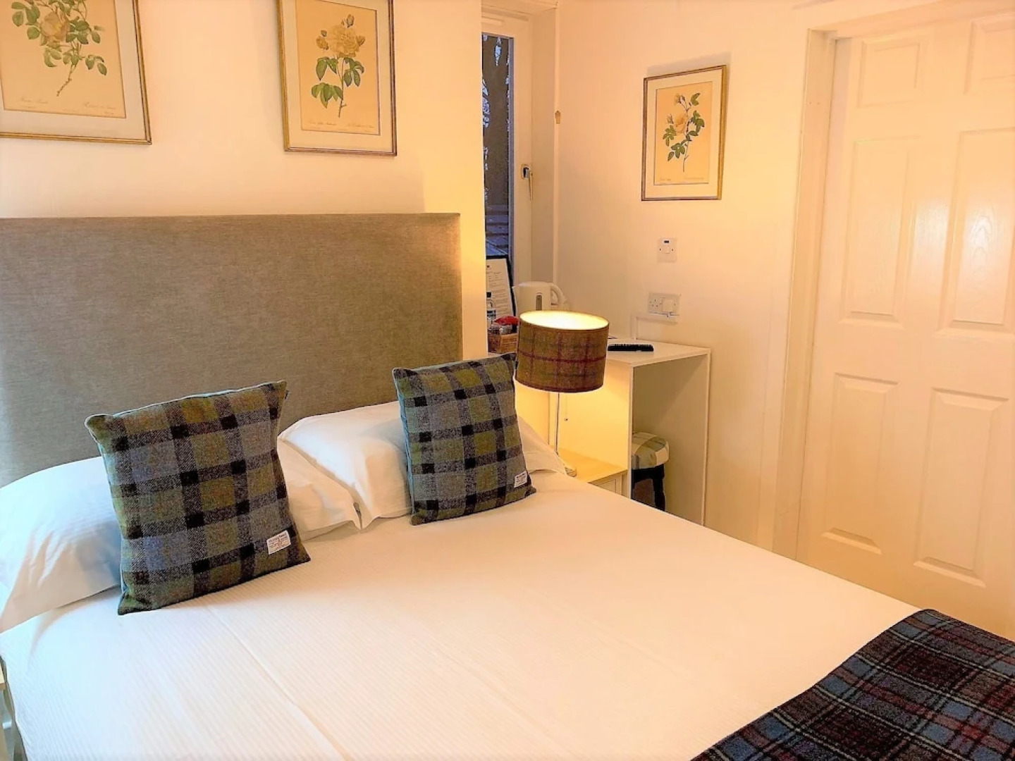 Torrs Warren Country House Hotel