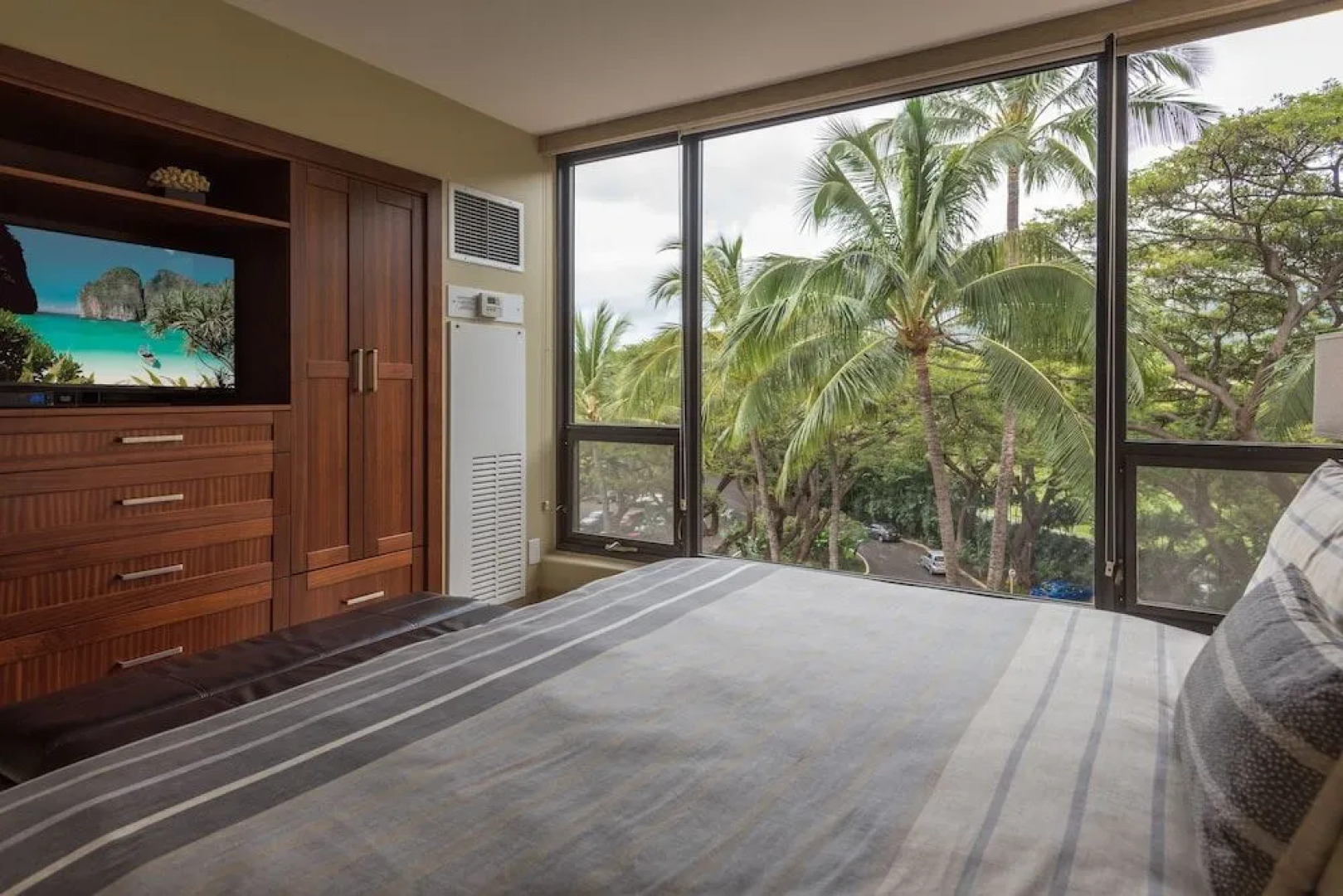 Mahana by KBM Hawaii Luxury Vacations