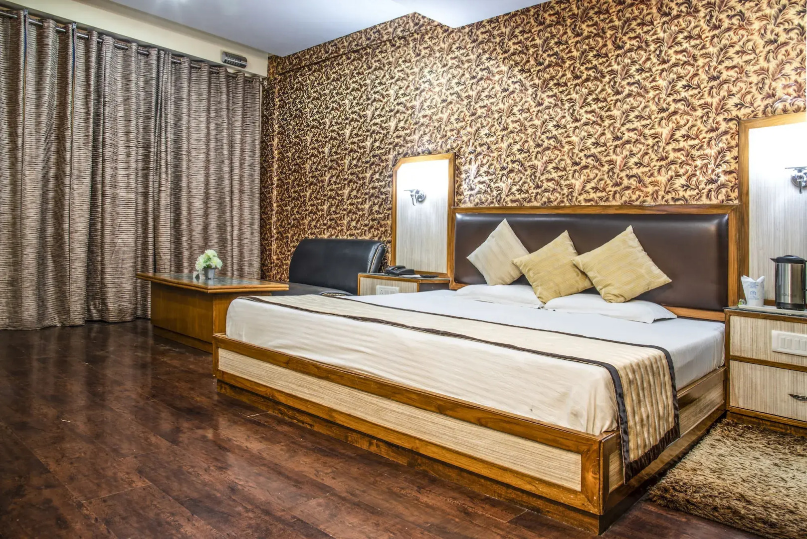 Hotel Sukh Sagar Regency
