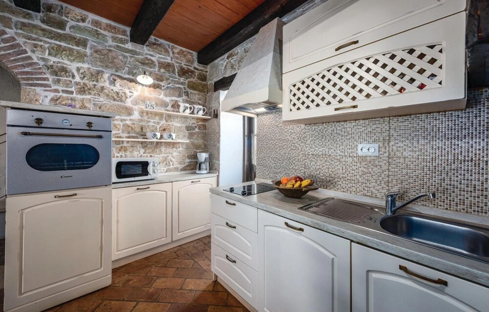 Amazing Home in Porec With Wifi and 2 Bedrooms