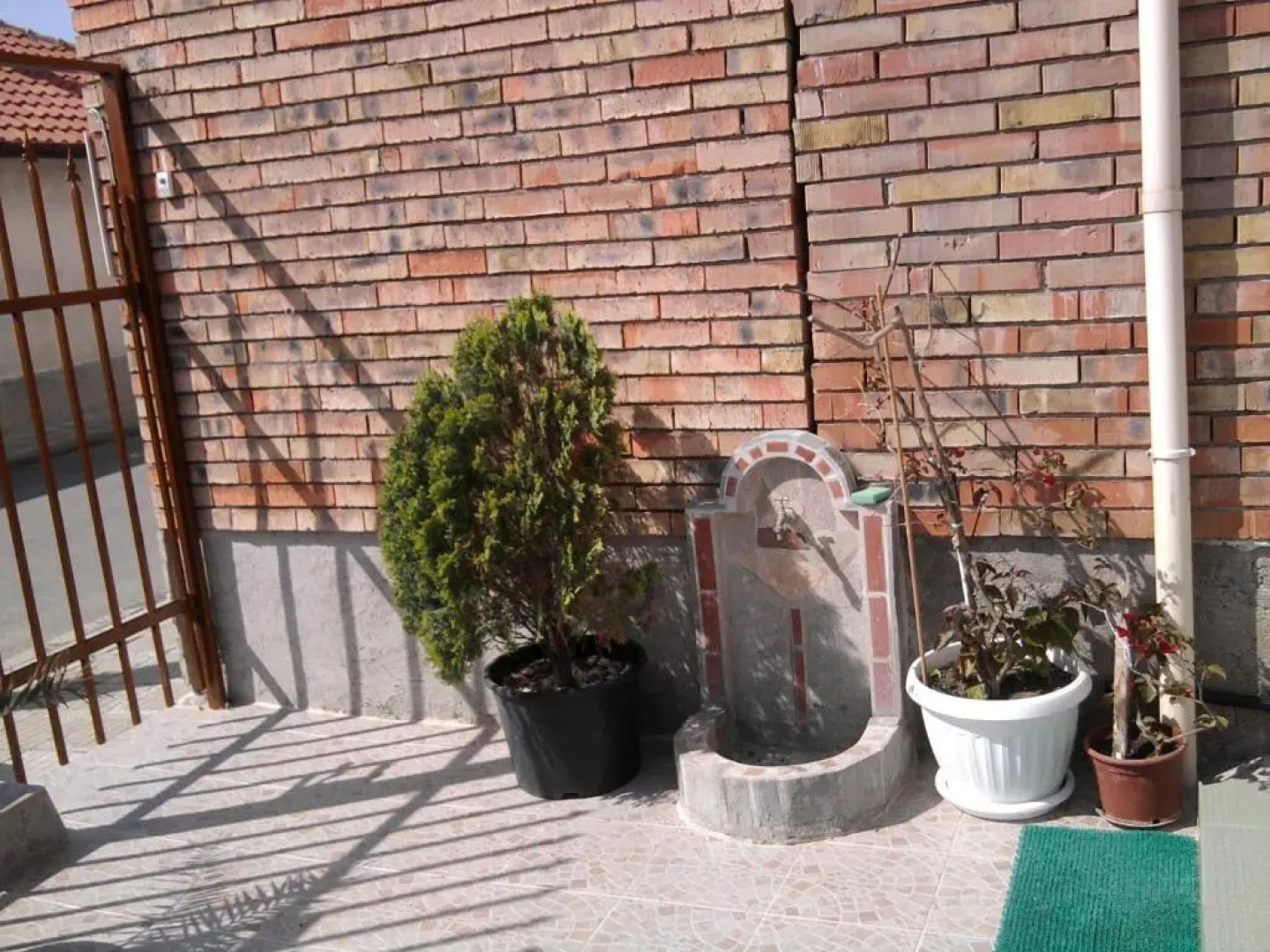 Krai Moreto Guest House