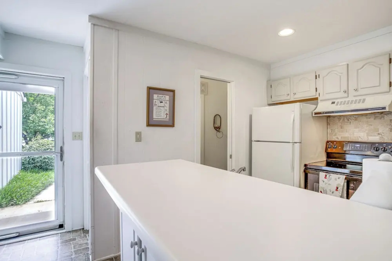 2 Mi to Beach: Gem w/ Enclosed Patio in Selbyville