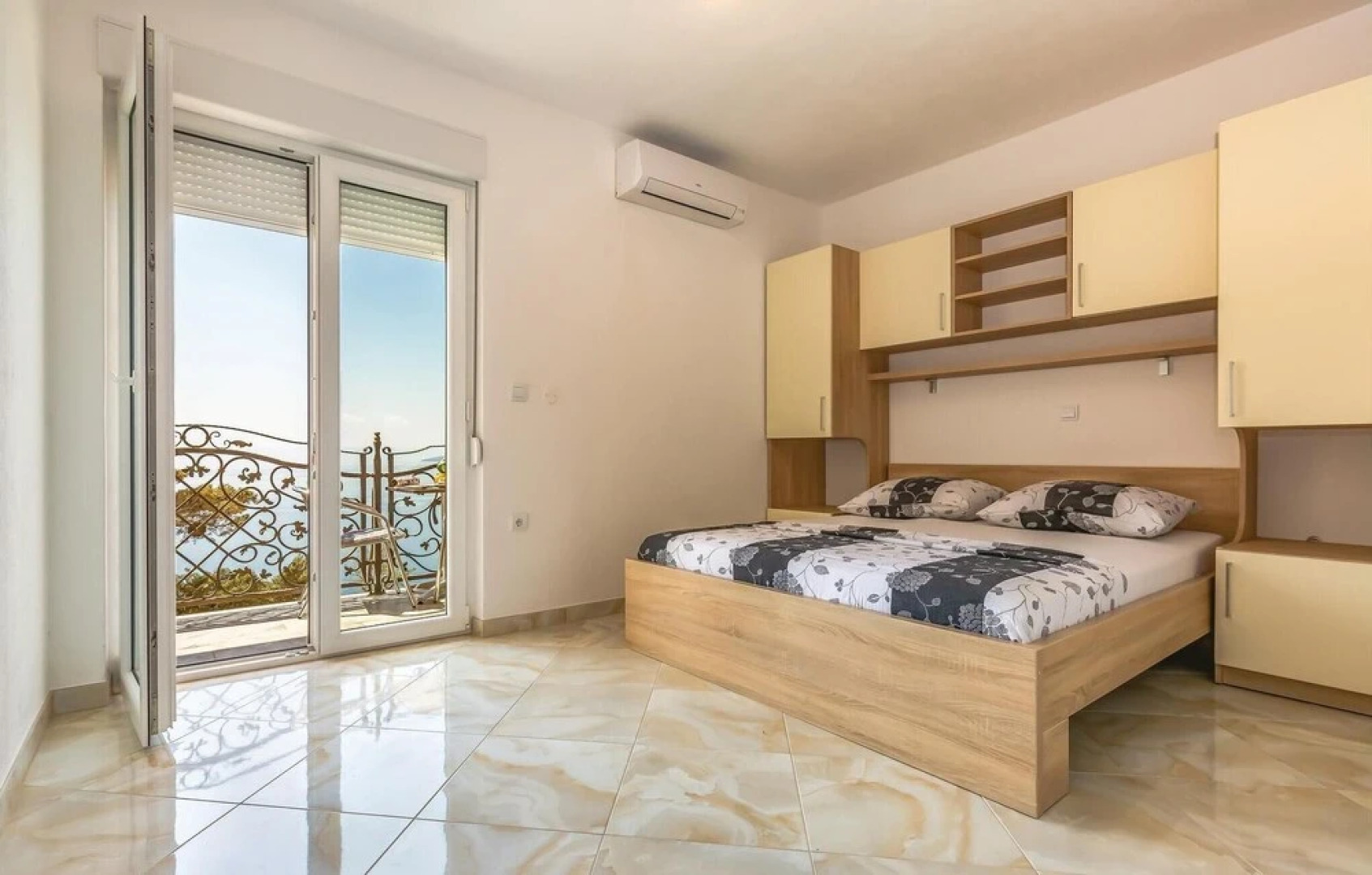 Beautiful Home in Krvavica With Wifi and 1 Bedrooms