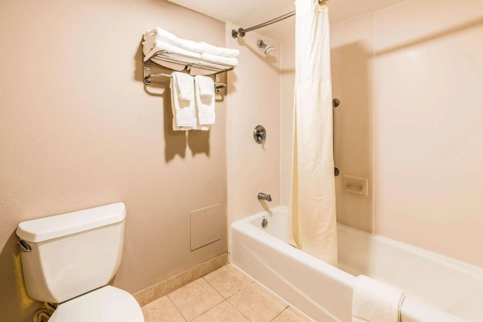 Lake Norman Inn and Suites