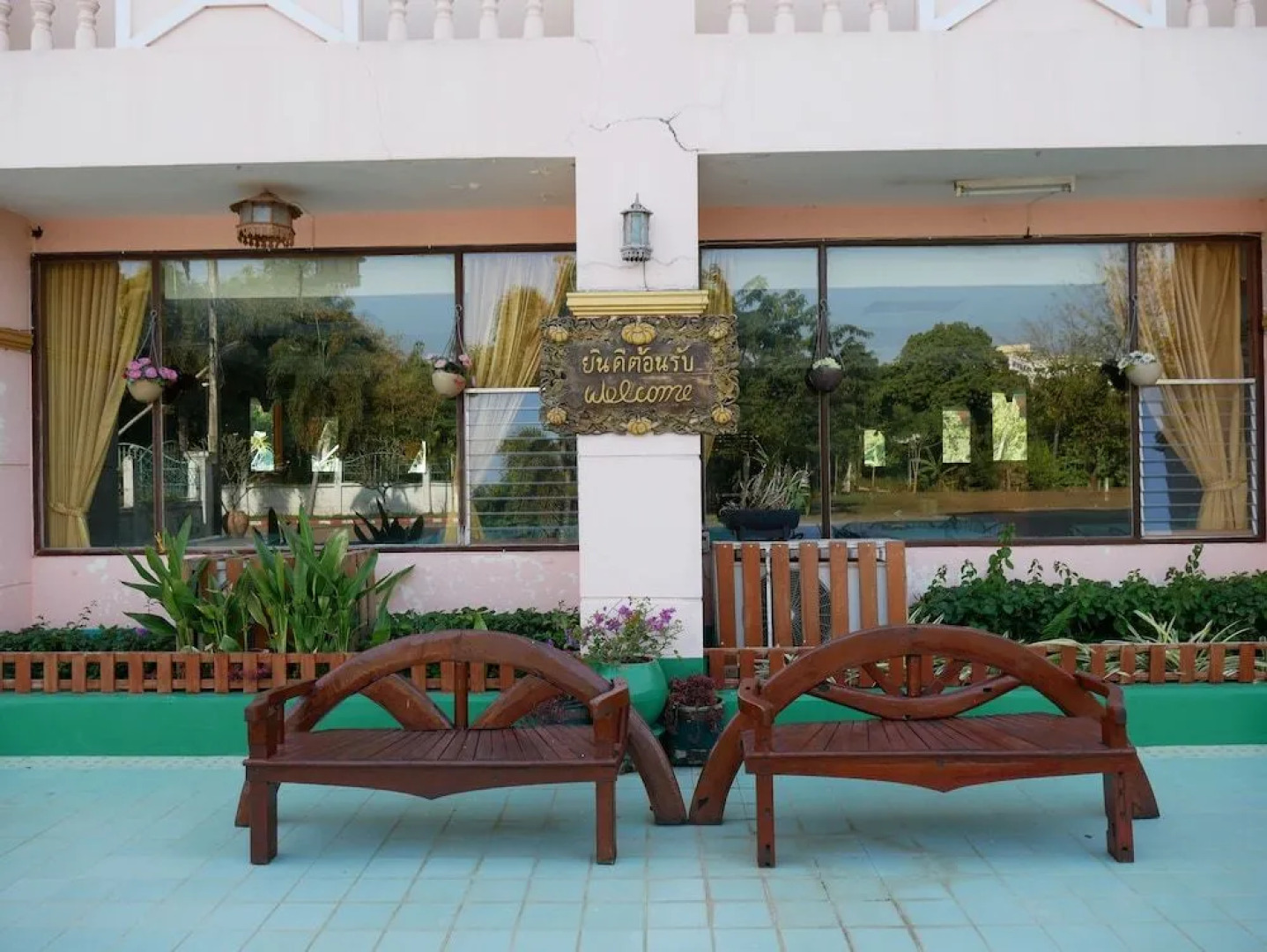 Royal Jommanee Hotel