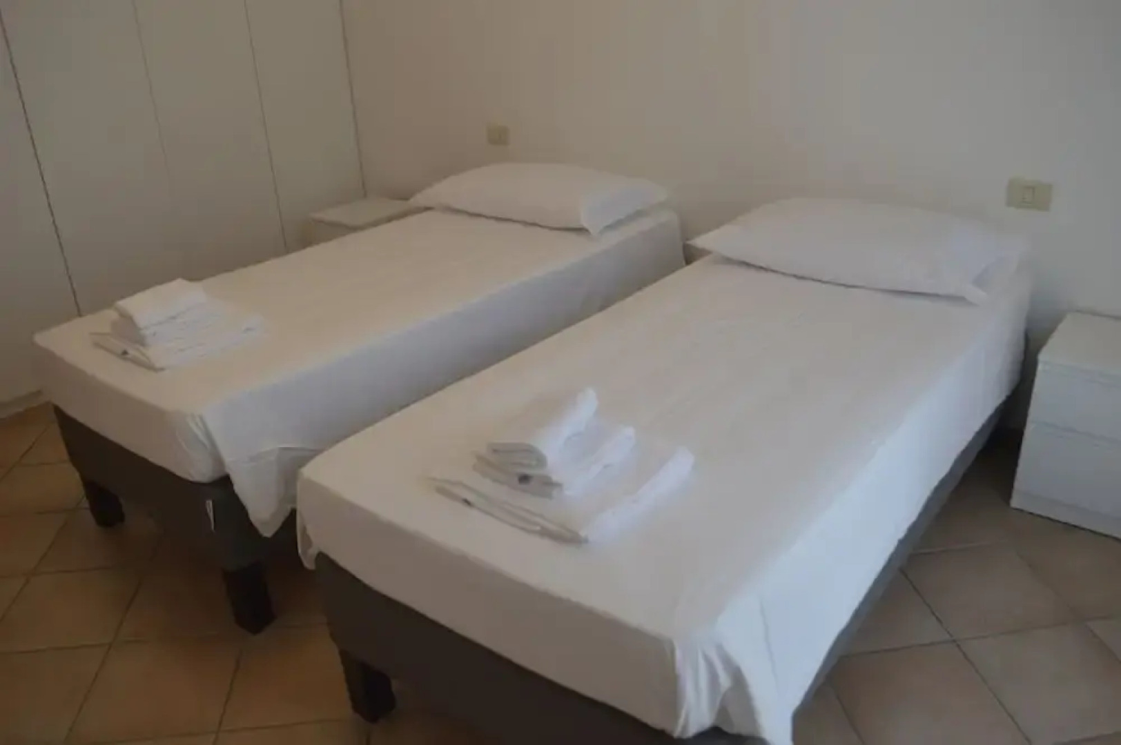 V12 Apartments - Trecate