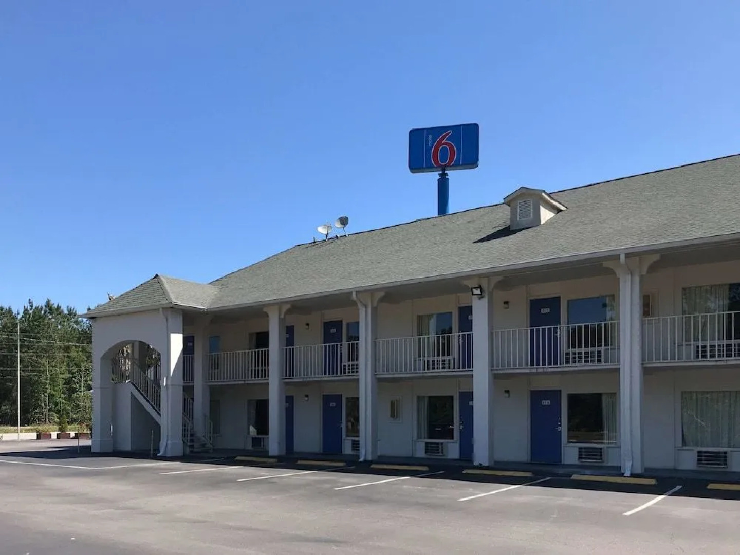 Days Inn By Wyndham Hardeeville Near Hilton Head