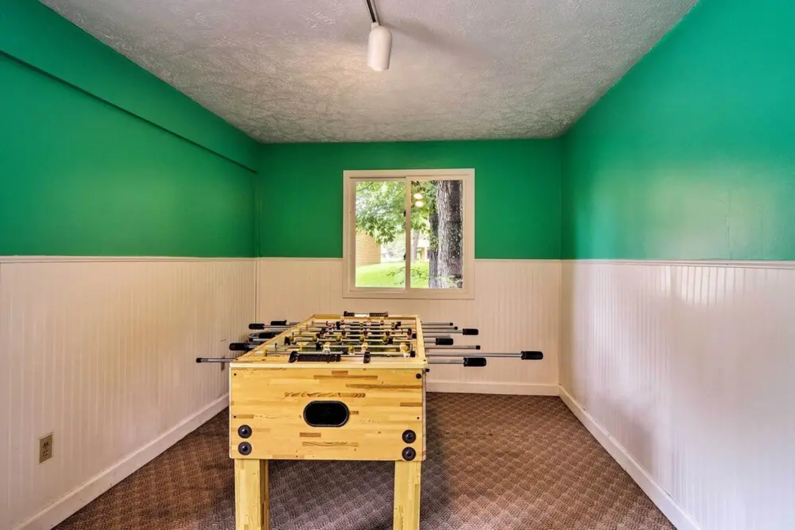 1 Mi to Nubs Nob: Pet-friendly Home w/ Hot Tub