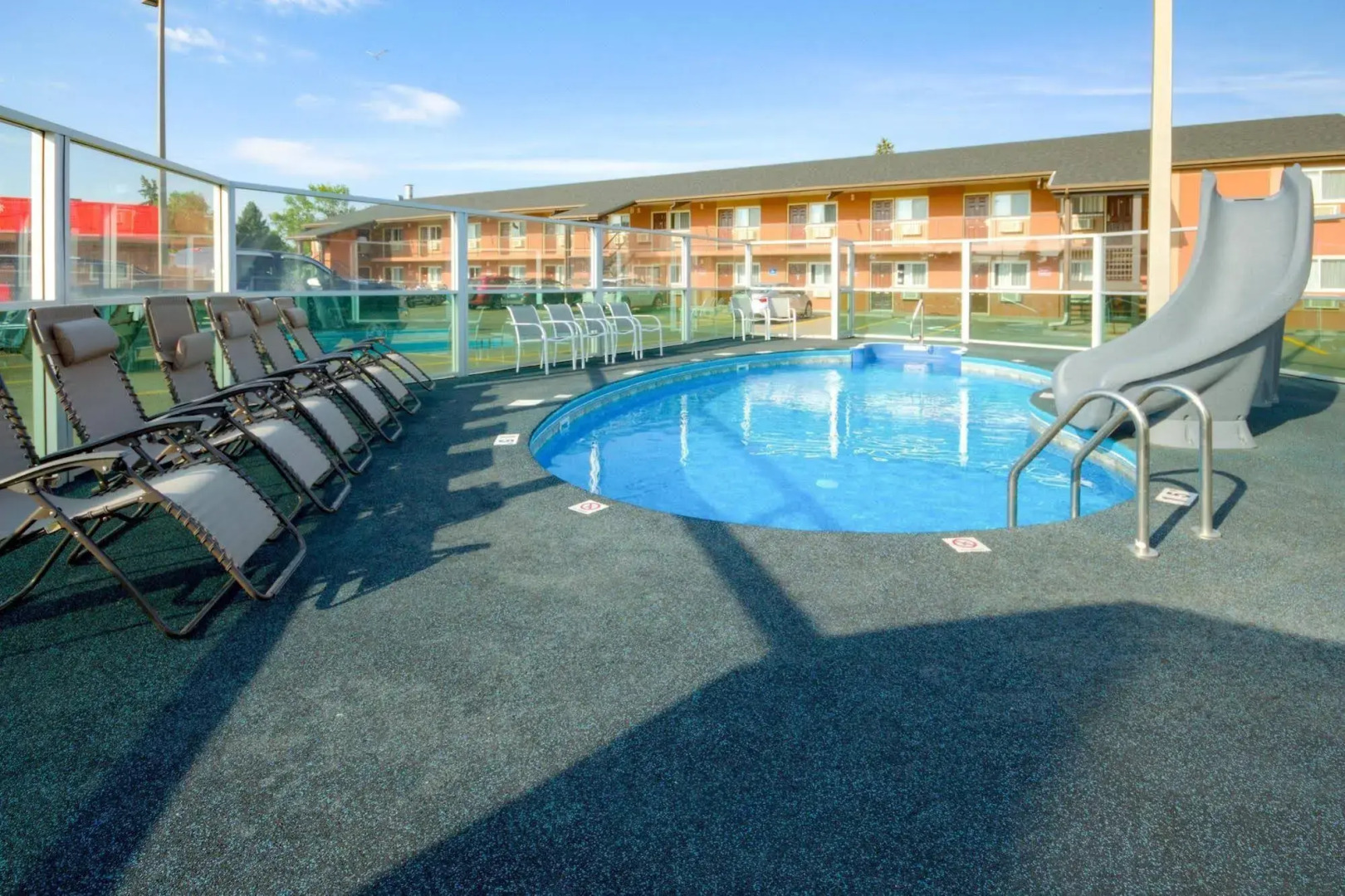 Motel 6 Lethbridge, AB