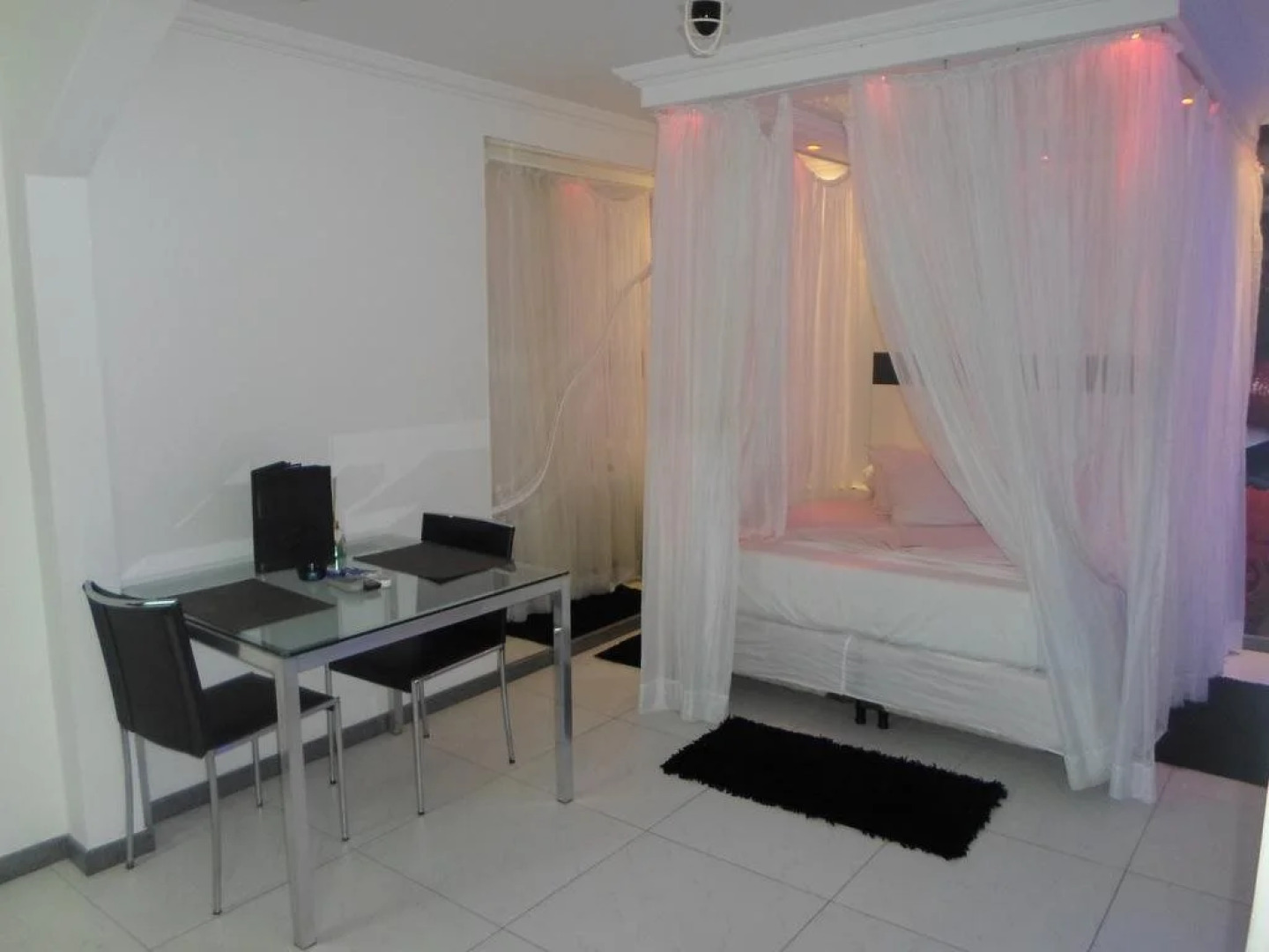 Flash Motel - Adults Only