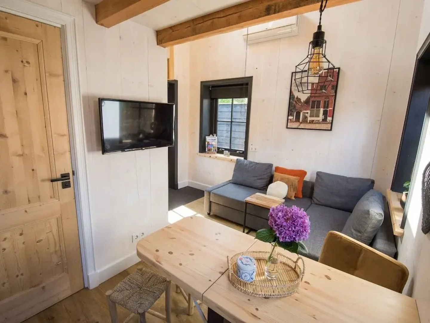 Welcoming Chalet in the Heart of Monnickendam With Terrace