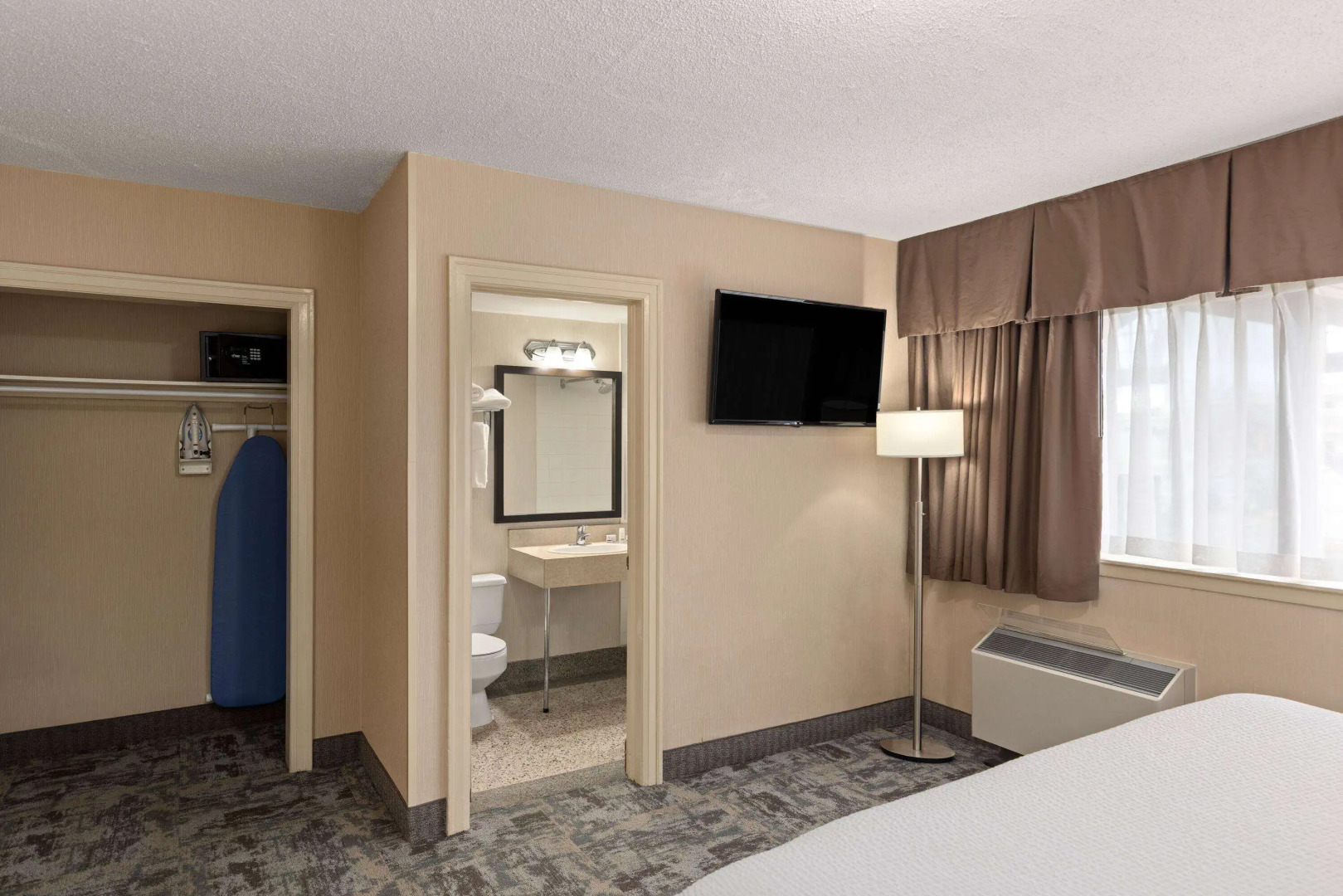 Travelodge by Wyndham Thunder Bay