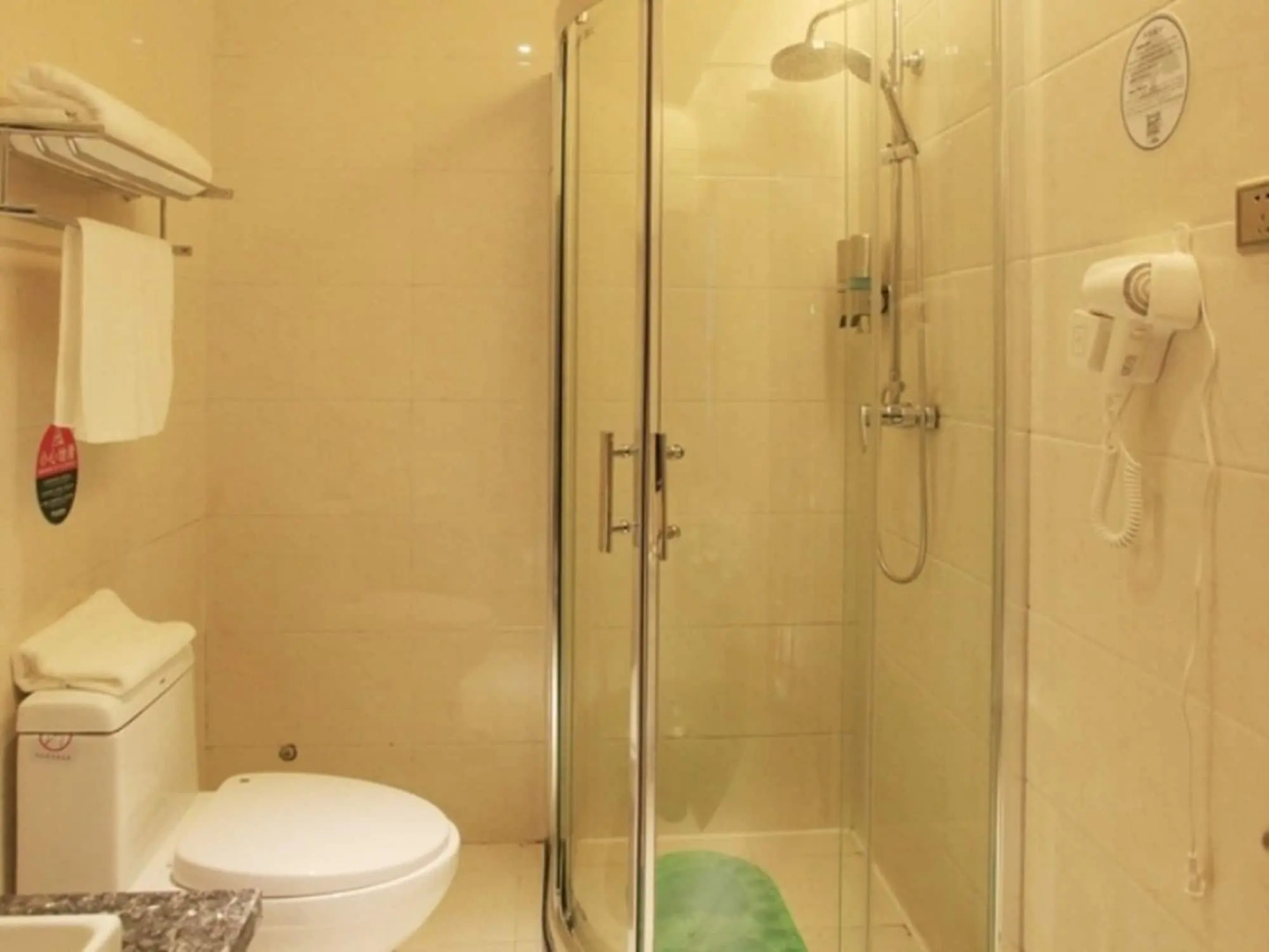 GreenTree Inn North WeiHai Station North International Bathing Beach Hotel