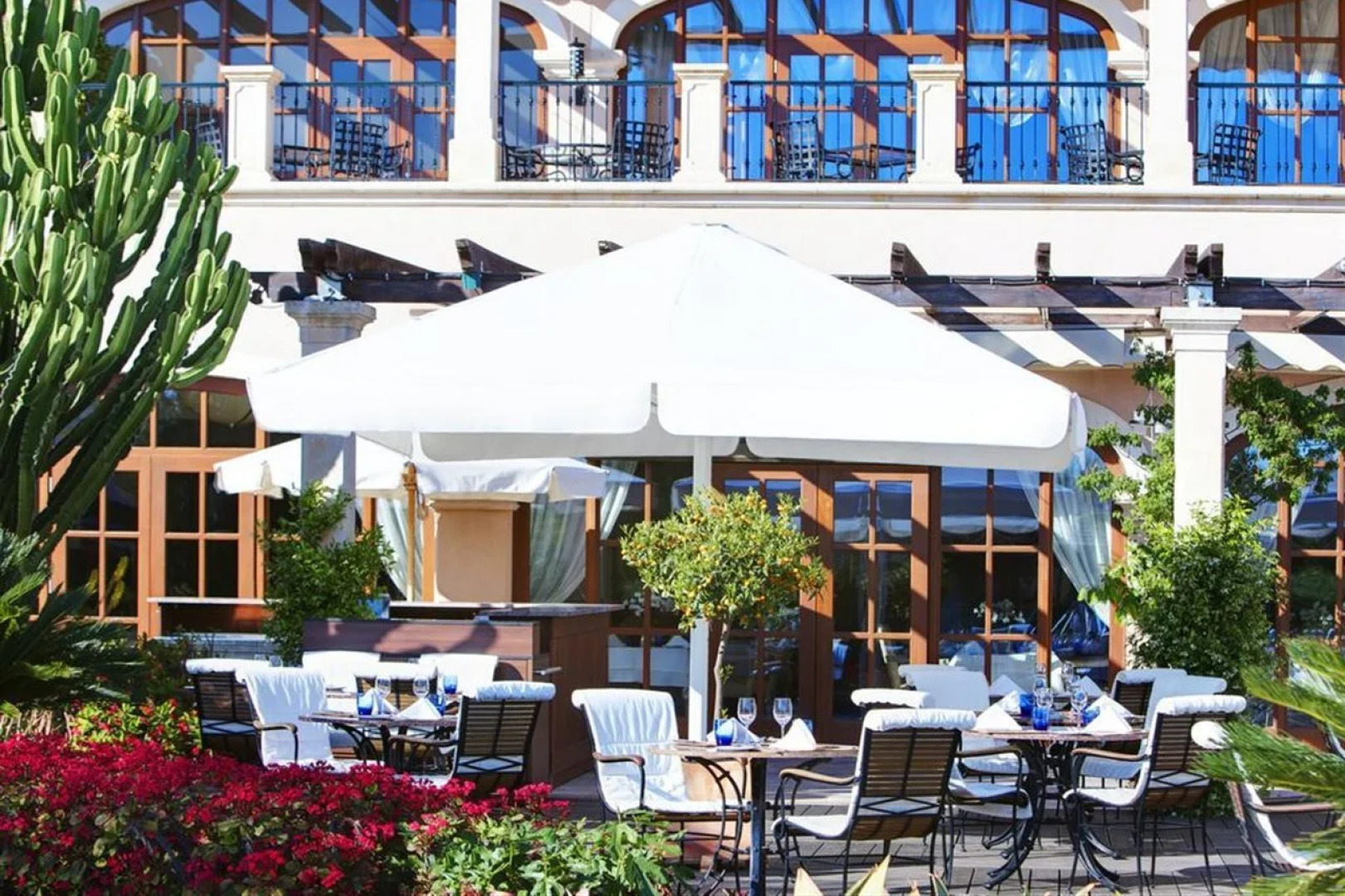 The St. Regis Mardavall Mallorca Resort