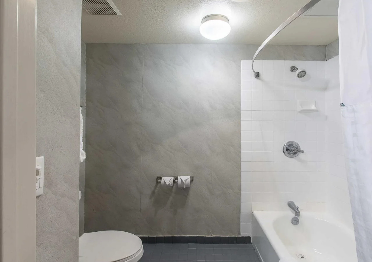 San Bernandino Inn & Suites