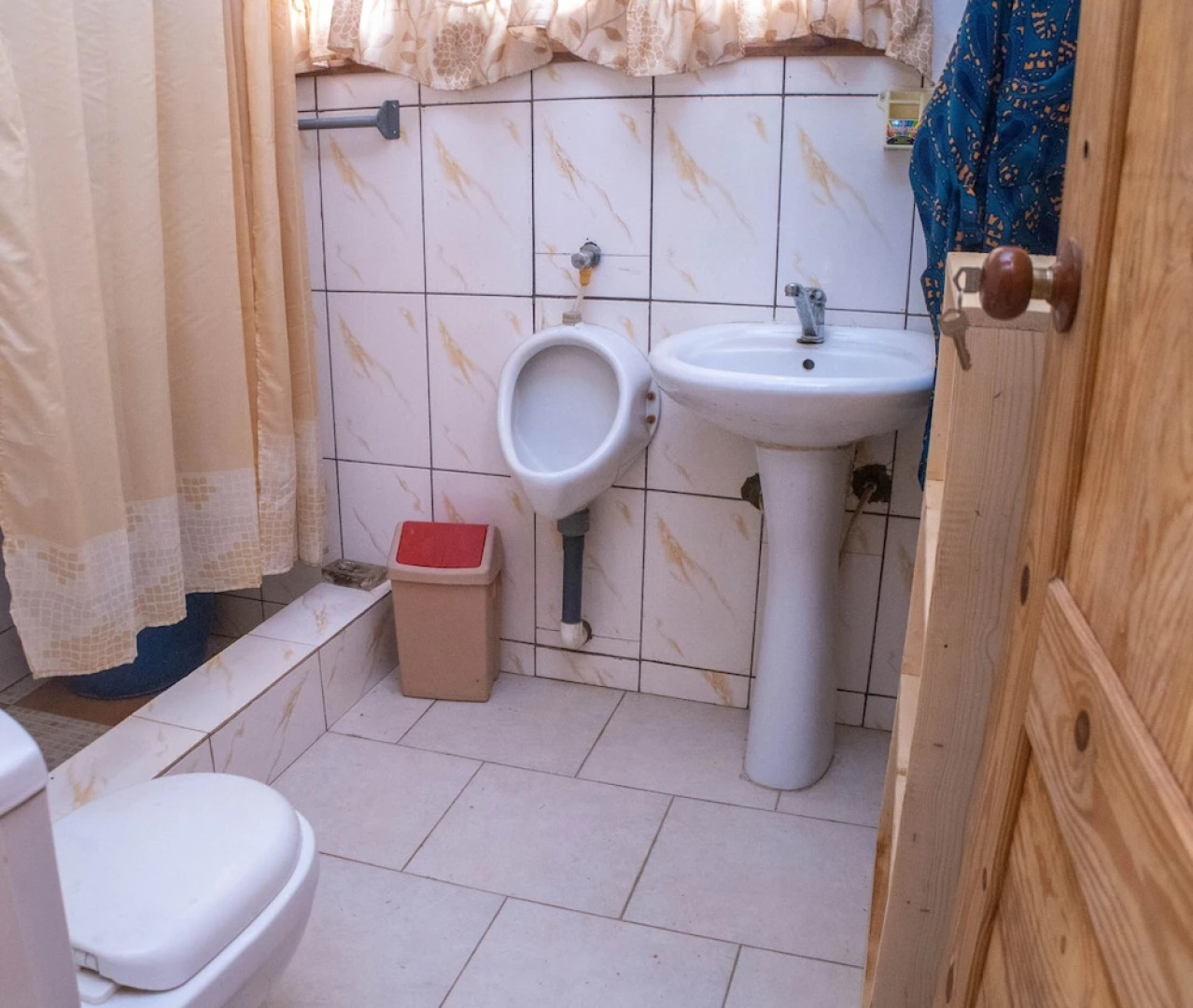 Art and Leisure-EB Hotel