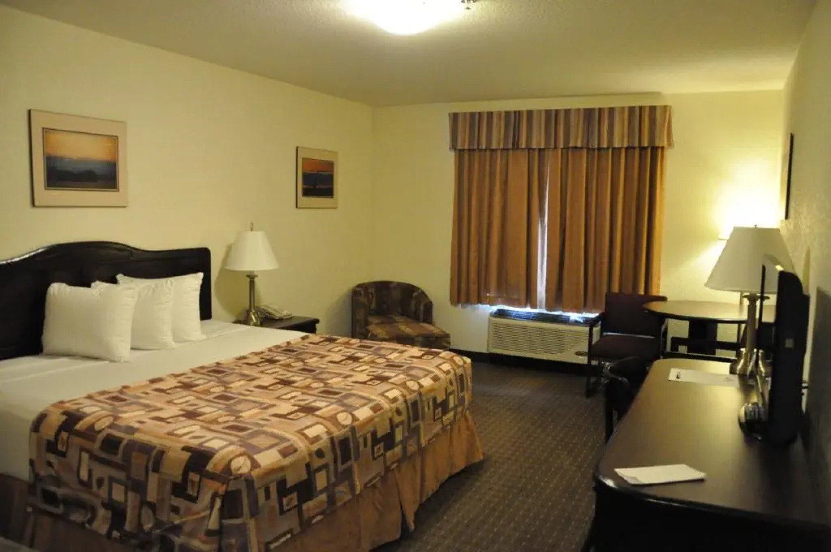 Prairie Moon Inn & Suites Unity