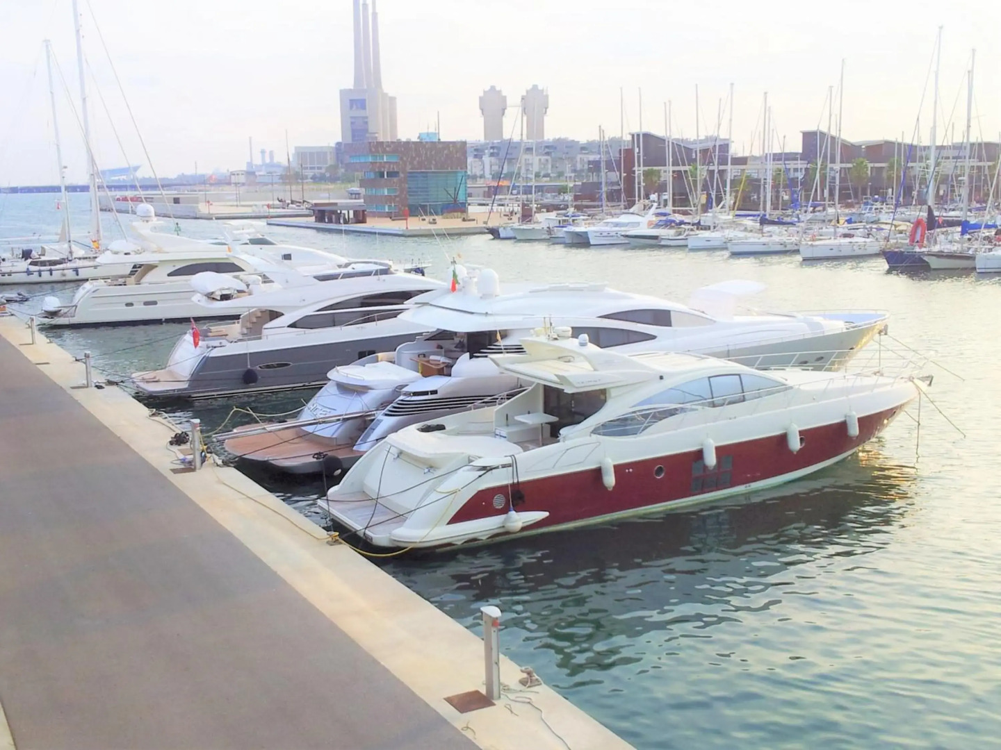 ALEXANDRA´s BEACH-PORT