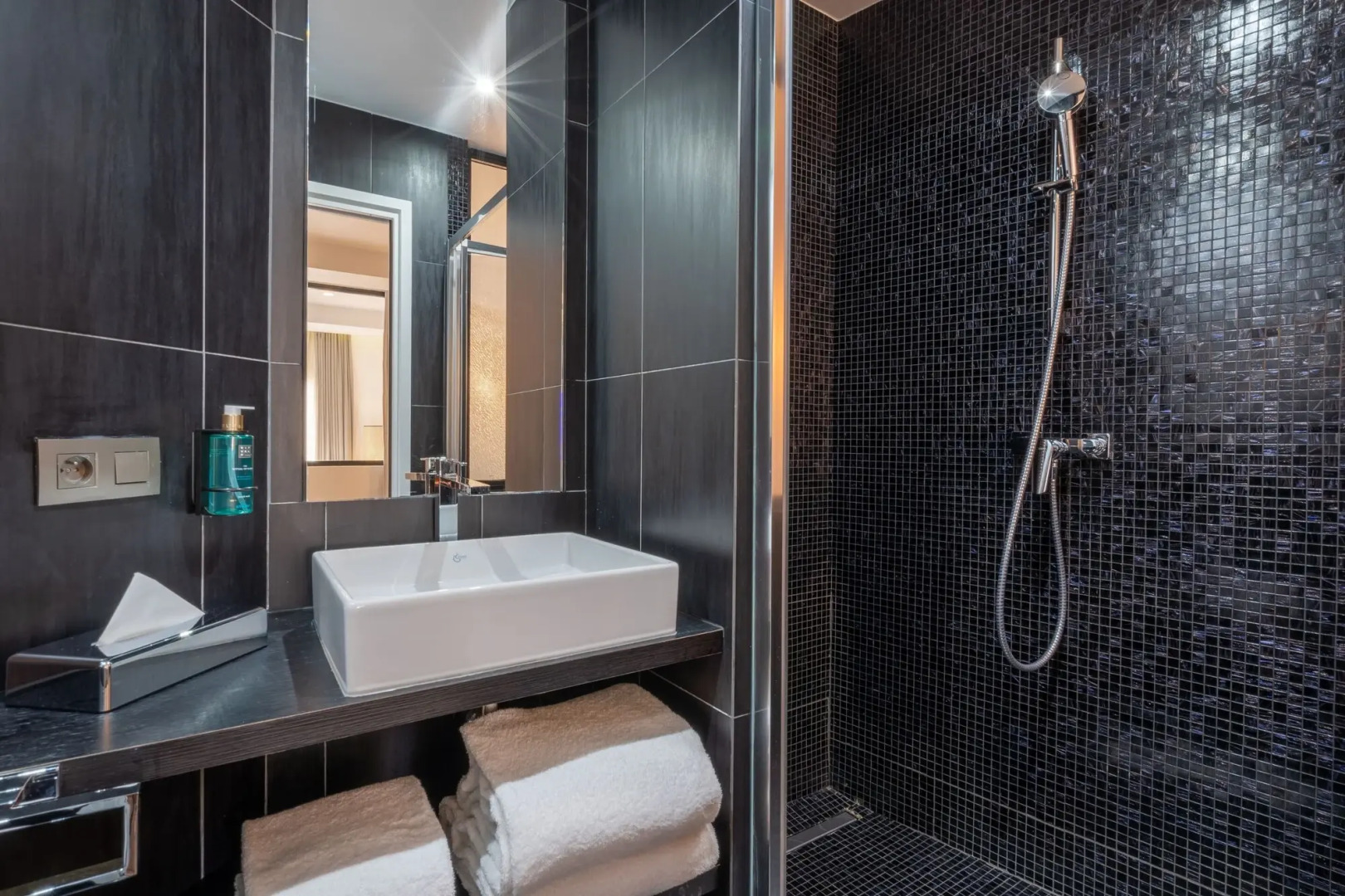 Yuna Les Halles - Serviced Apartments