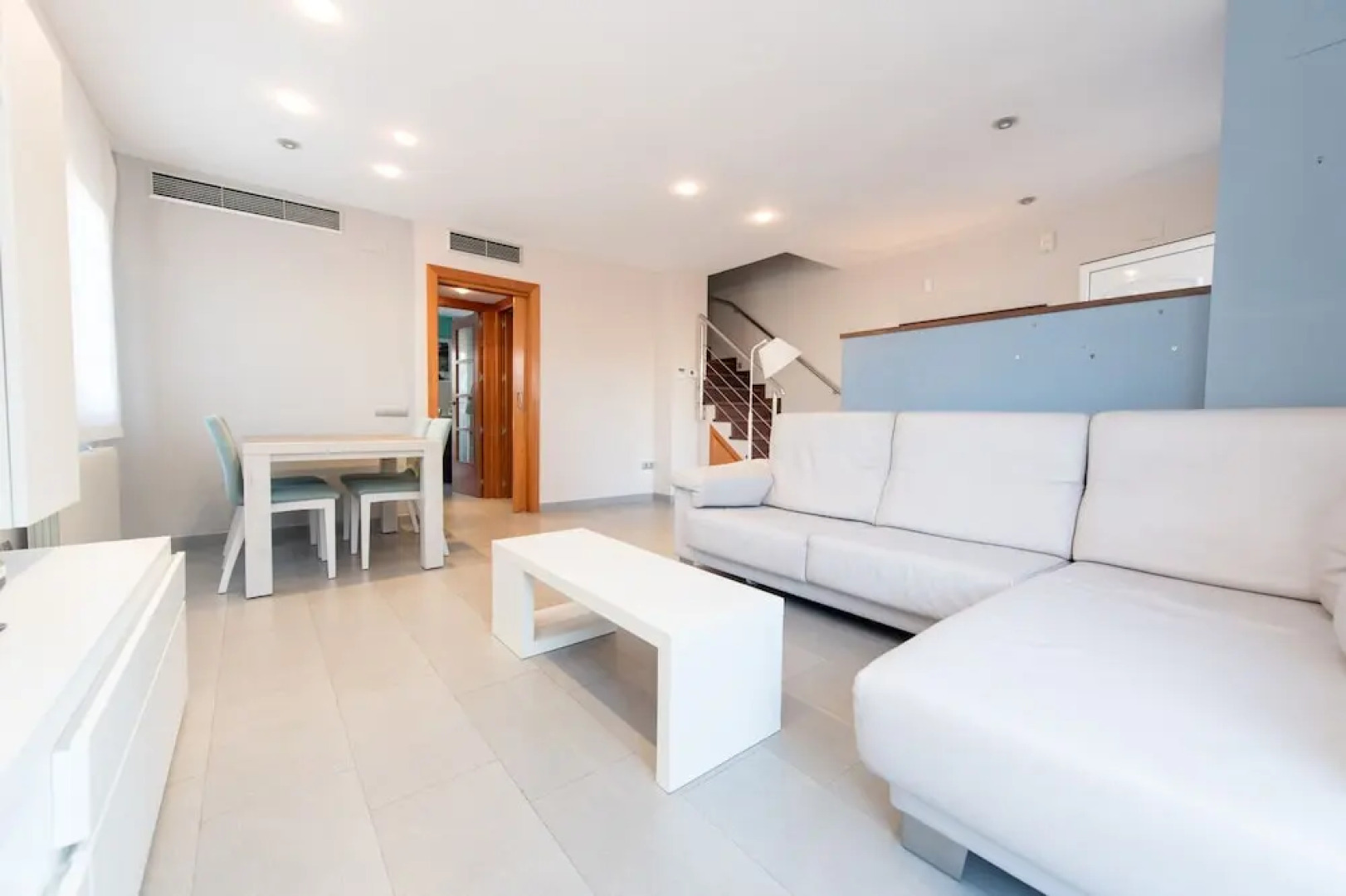 HomeHolidaysRentals Royal