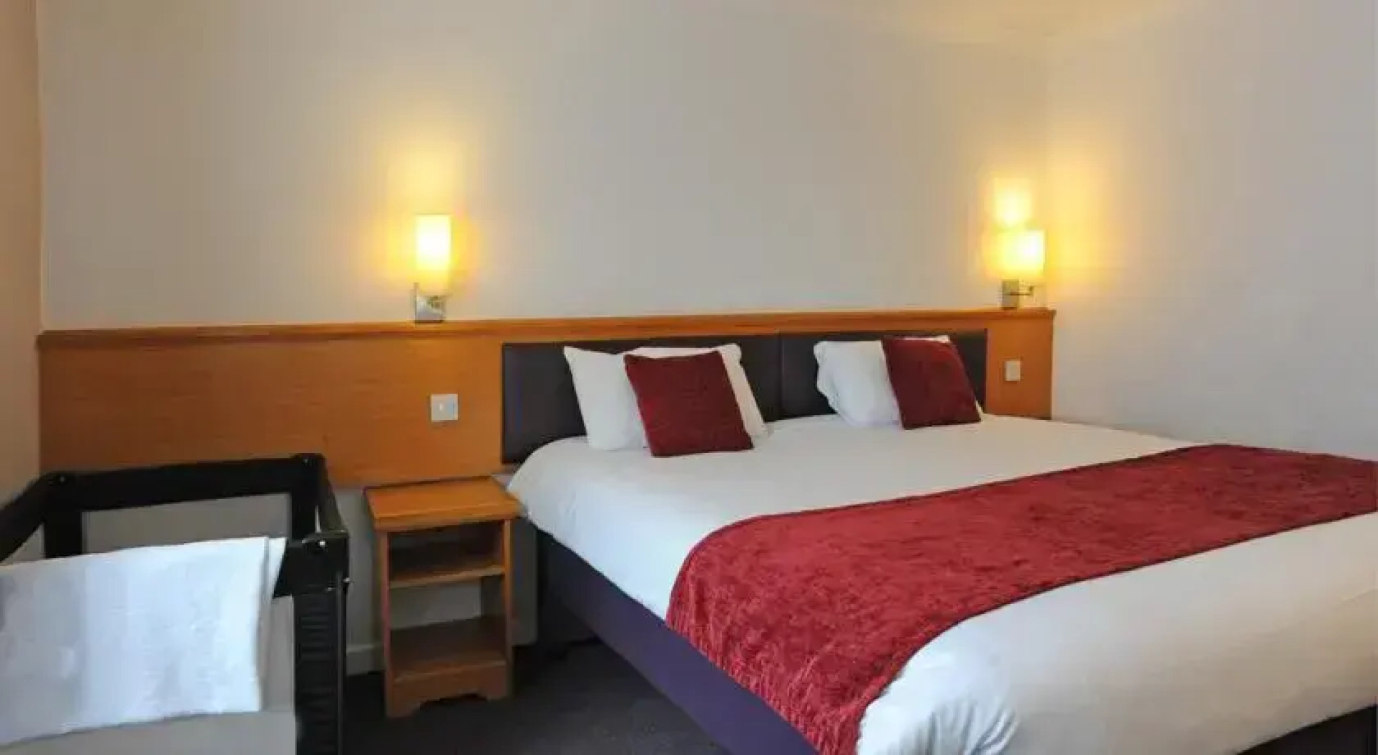 Premier Inn Blackburn North West