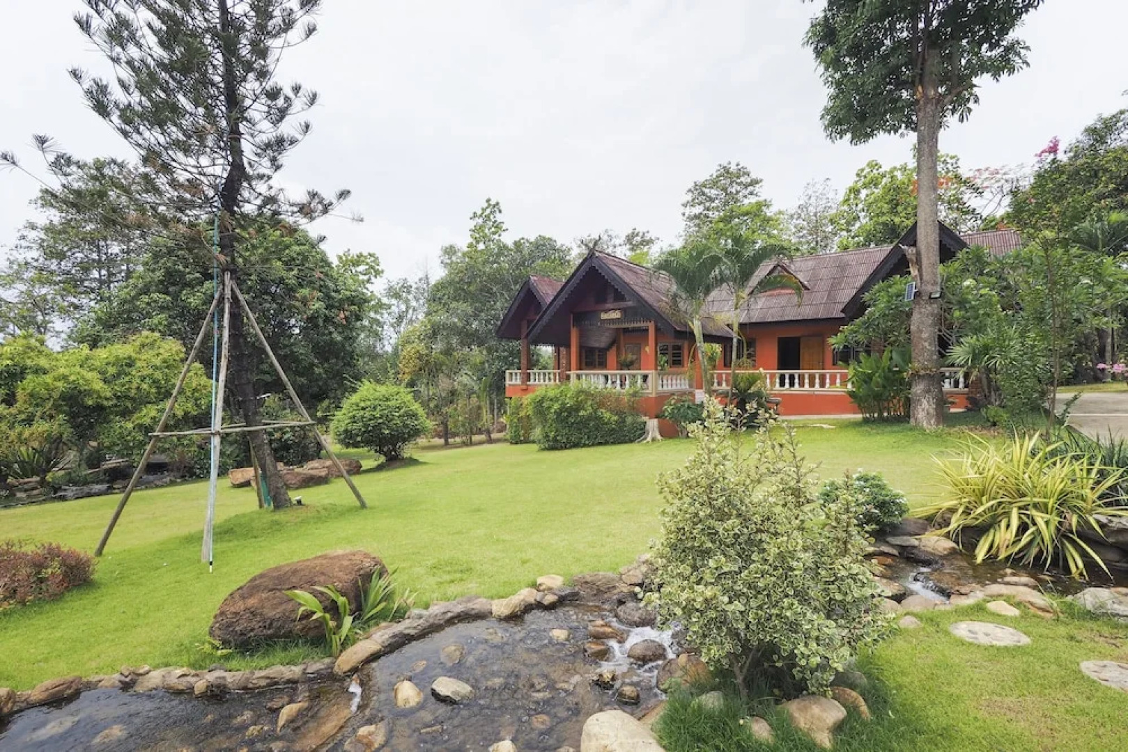 OYO 968 Mon Mae Taeng Resort