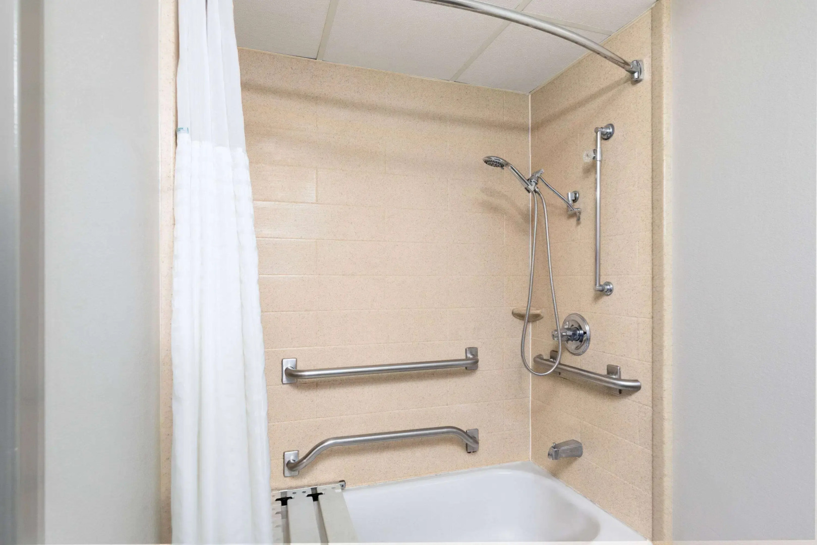 Days Inn by Wyndham Clarksville North