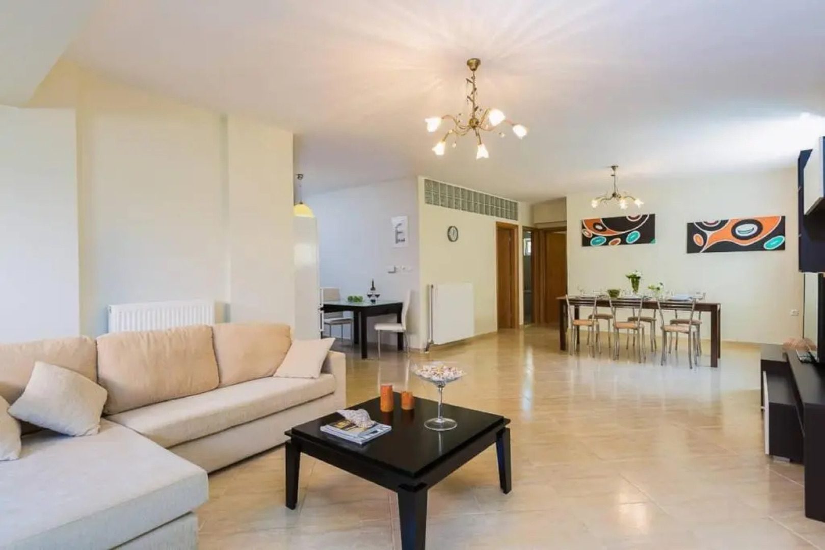 Eva home, 200m from the sea!