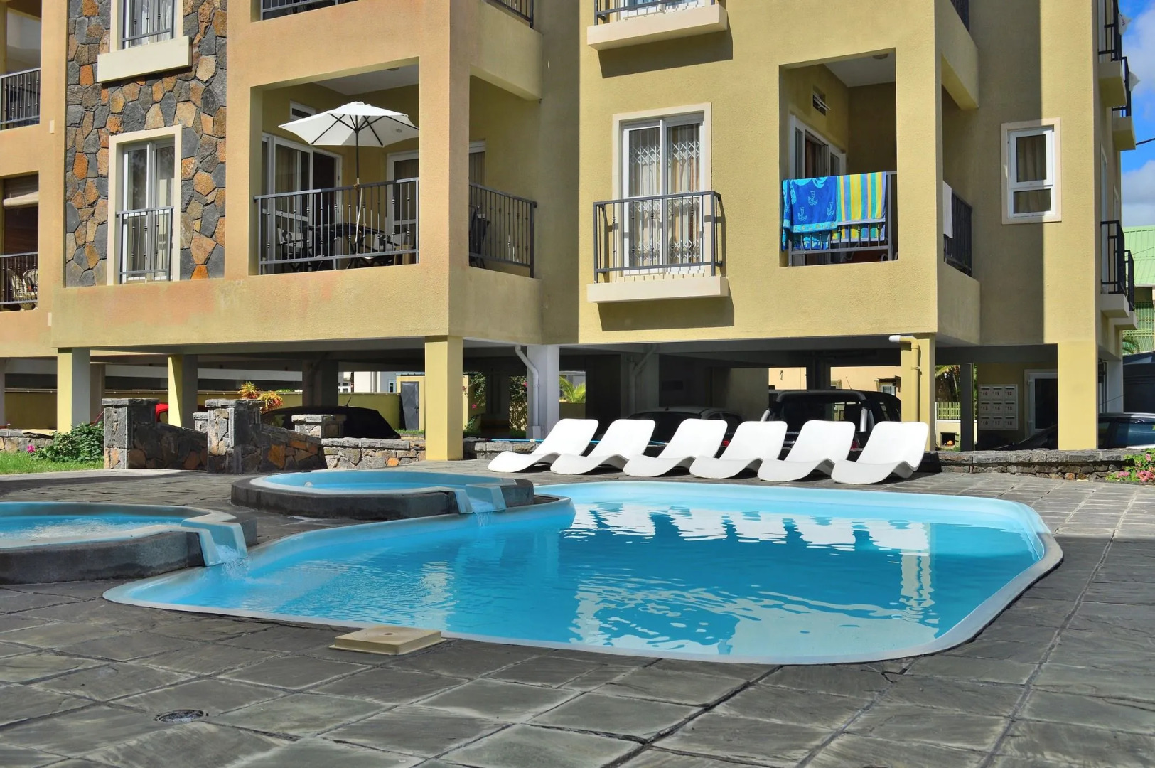 Paradya Beach Apartments