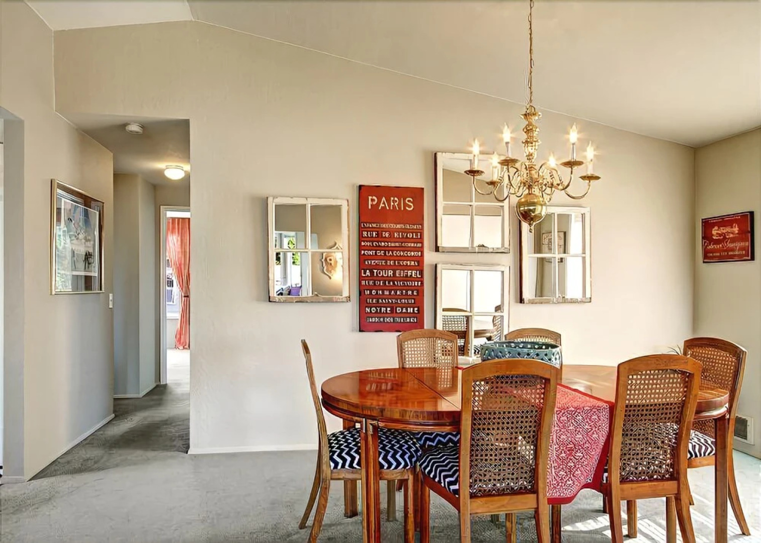 Phinney Suites Retreat - Two Bedroom Townhome with Fireplace