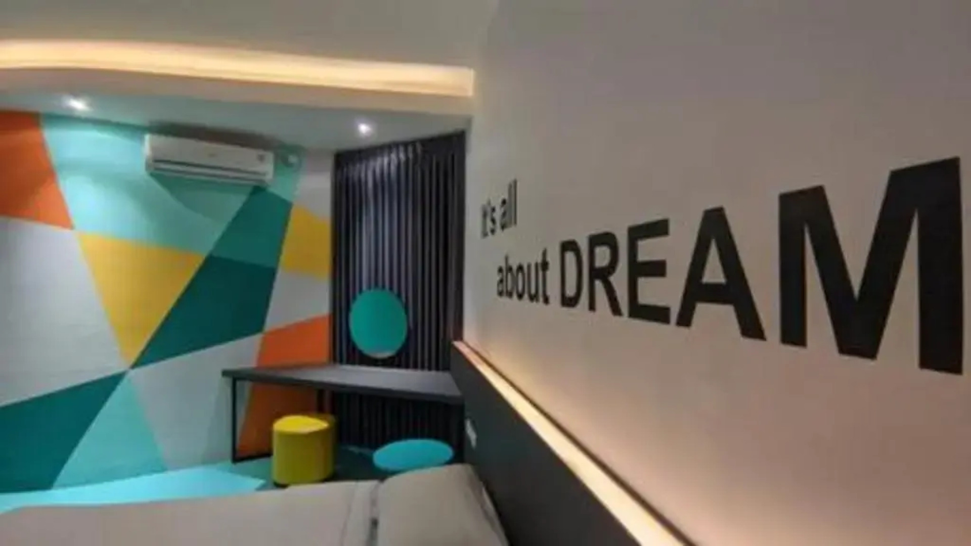 Alexander Hotel  Tegal