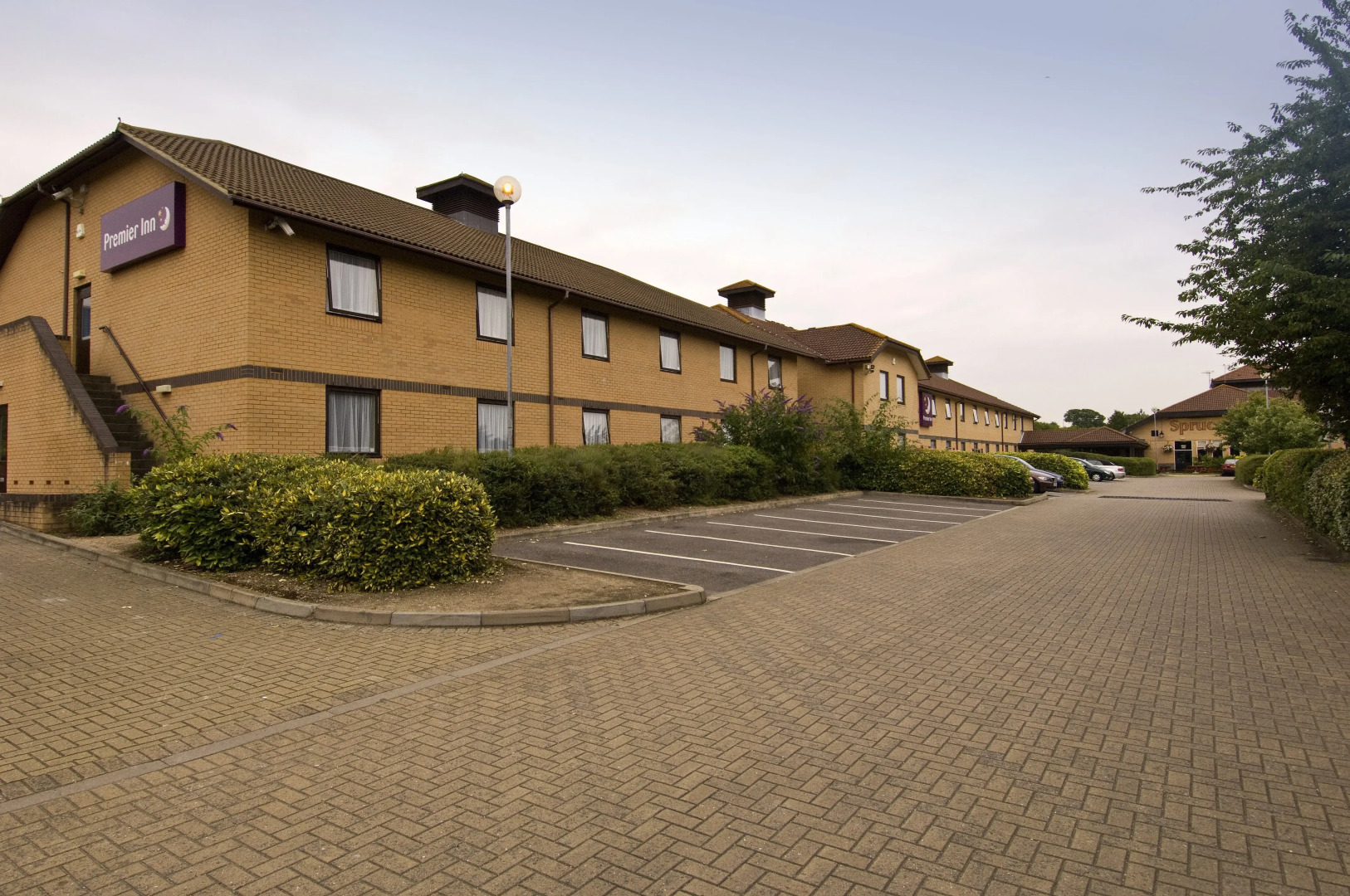 Premier Inn Basingstoke West