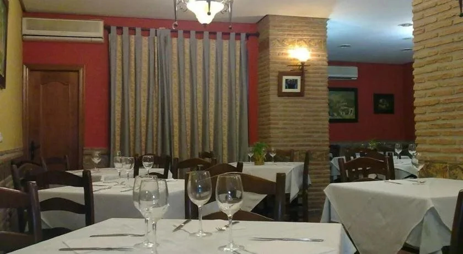 Hotel Mesón El Número Uno