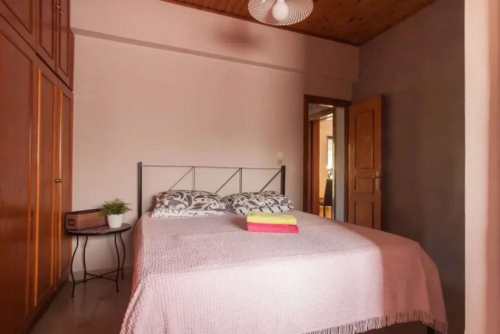 Families 2BM Flat 7'Metro Balcony