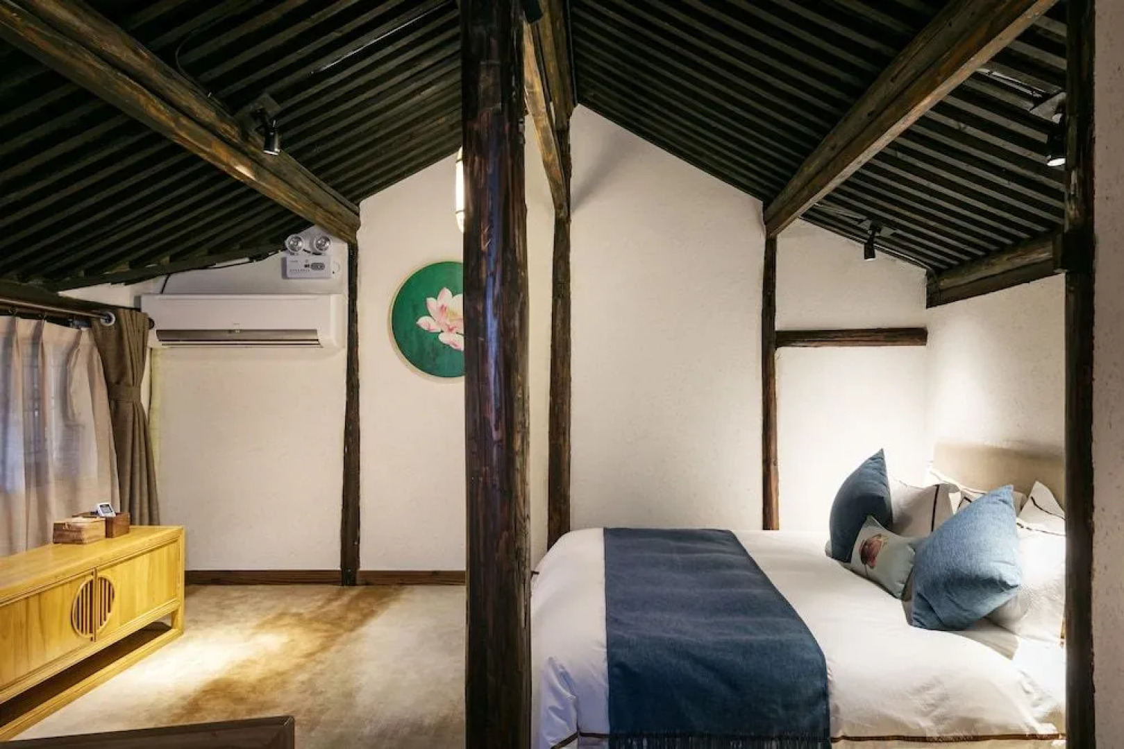 Xiananshan Village Hotel