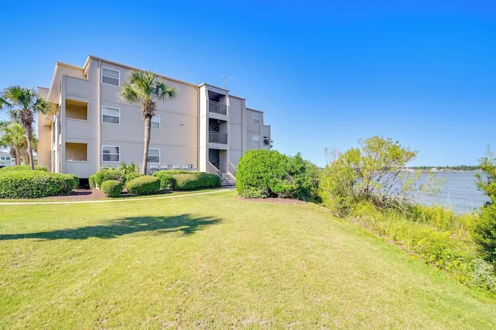 Private Beach & Pool Access: Murrells Inlet Condo!