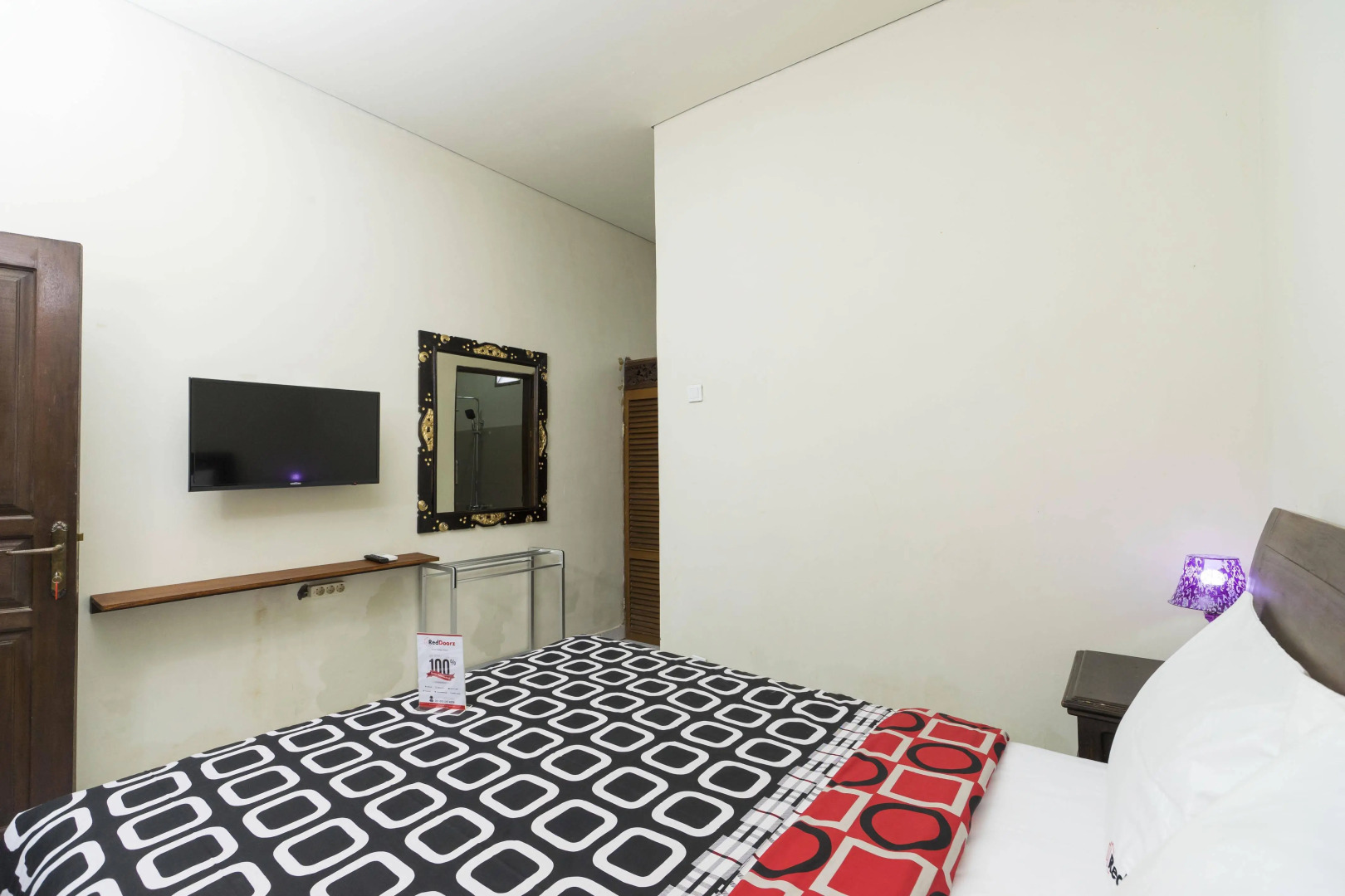 RedDoorz @ Danau Meninjau Sanur