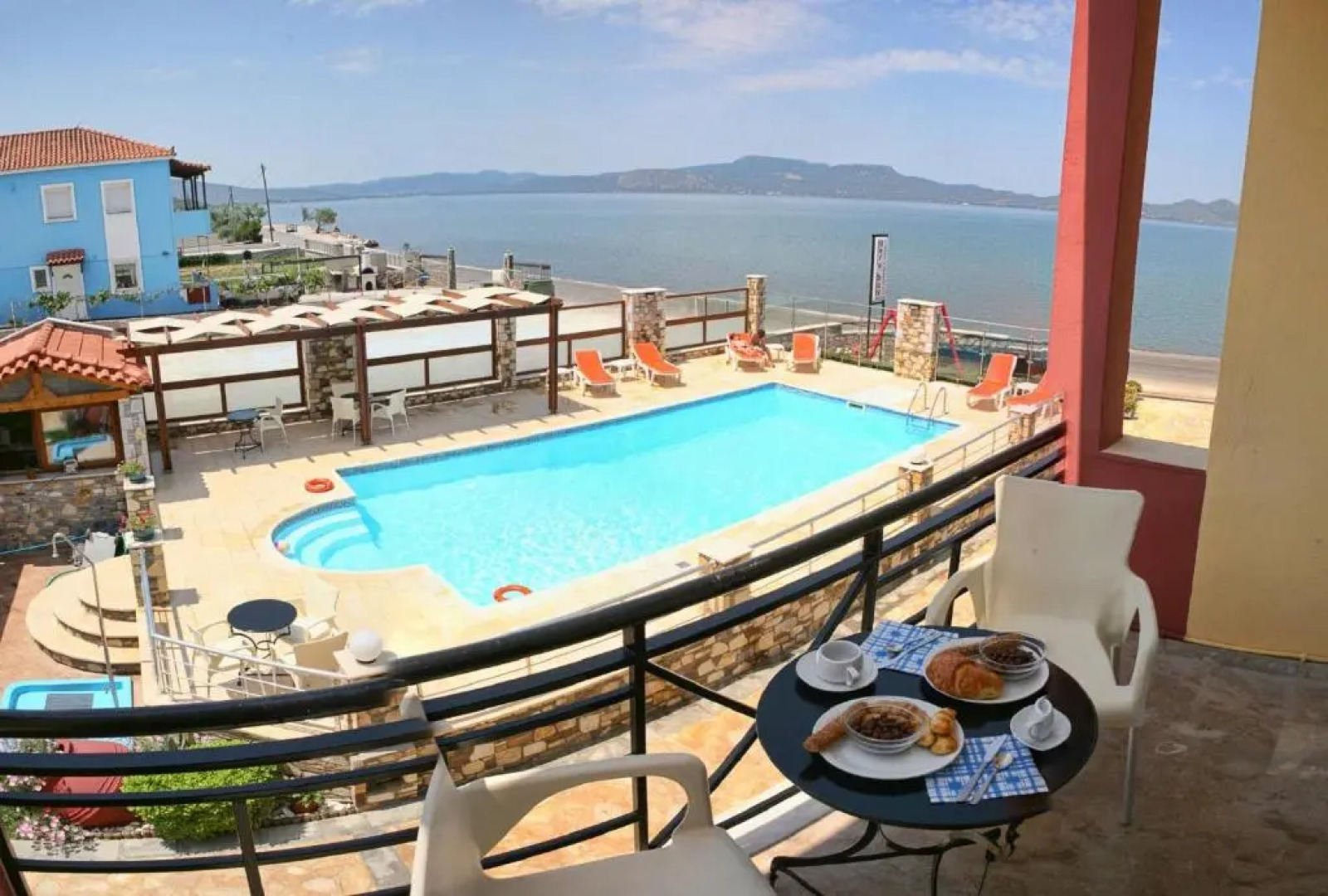 Gera Bay Studios and Apartments