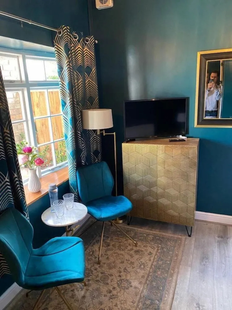 The Hole In The Wall