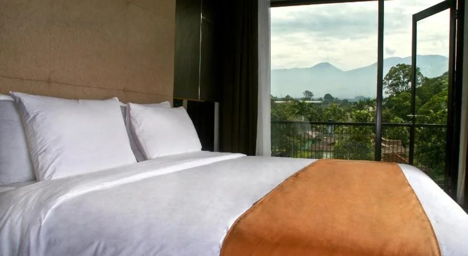 Balcony Hotel Sukabumi