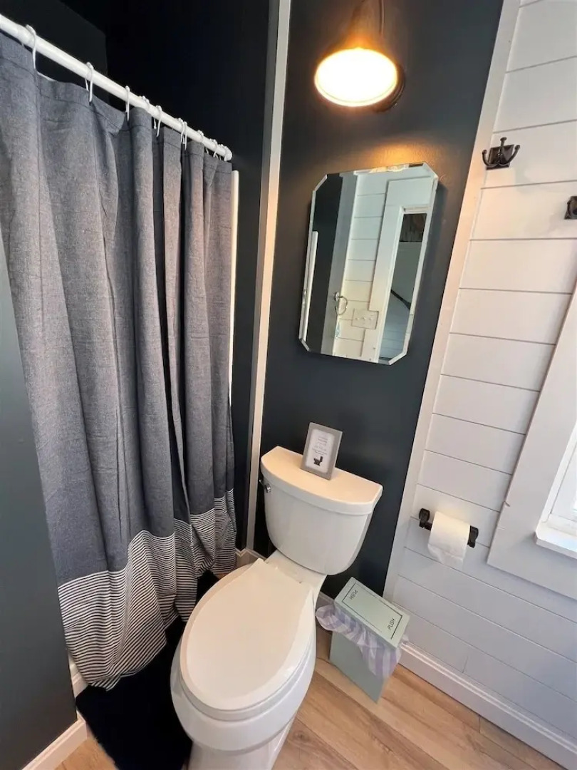 Maine Stay Lake House-limit12 4 Bedroom Home by RedAwning