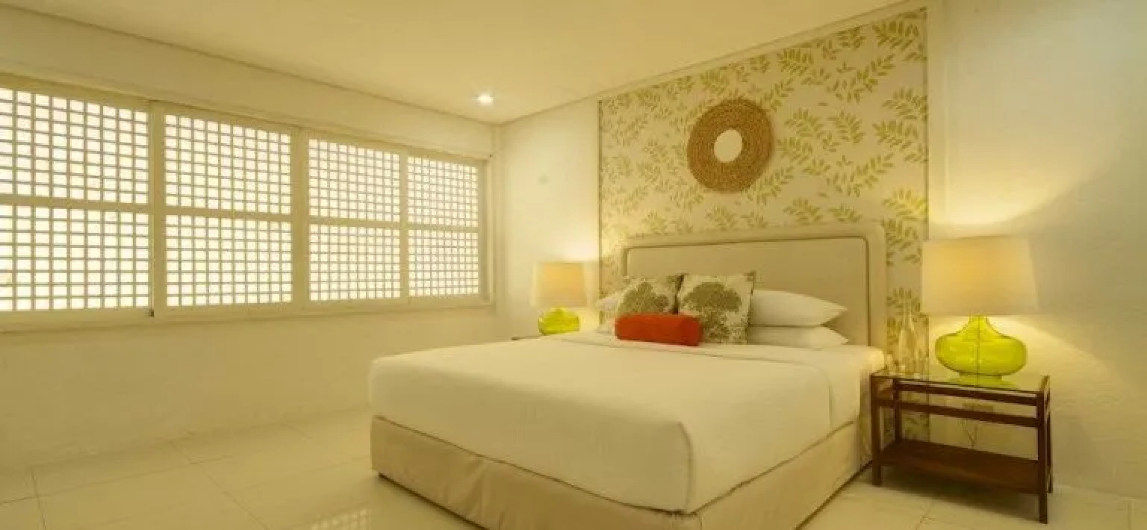 Sta. Monica Beach Club