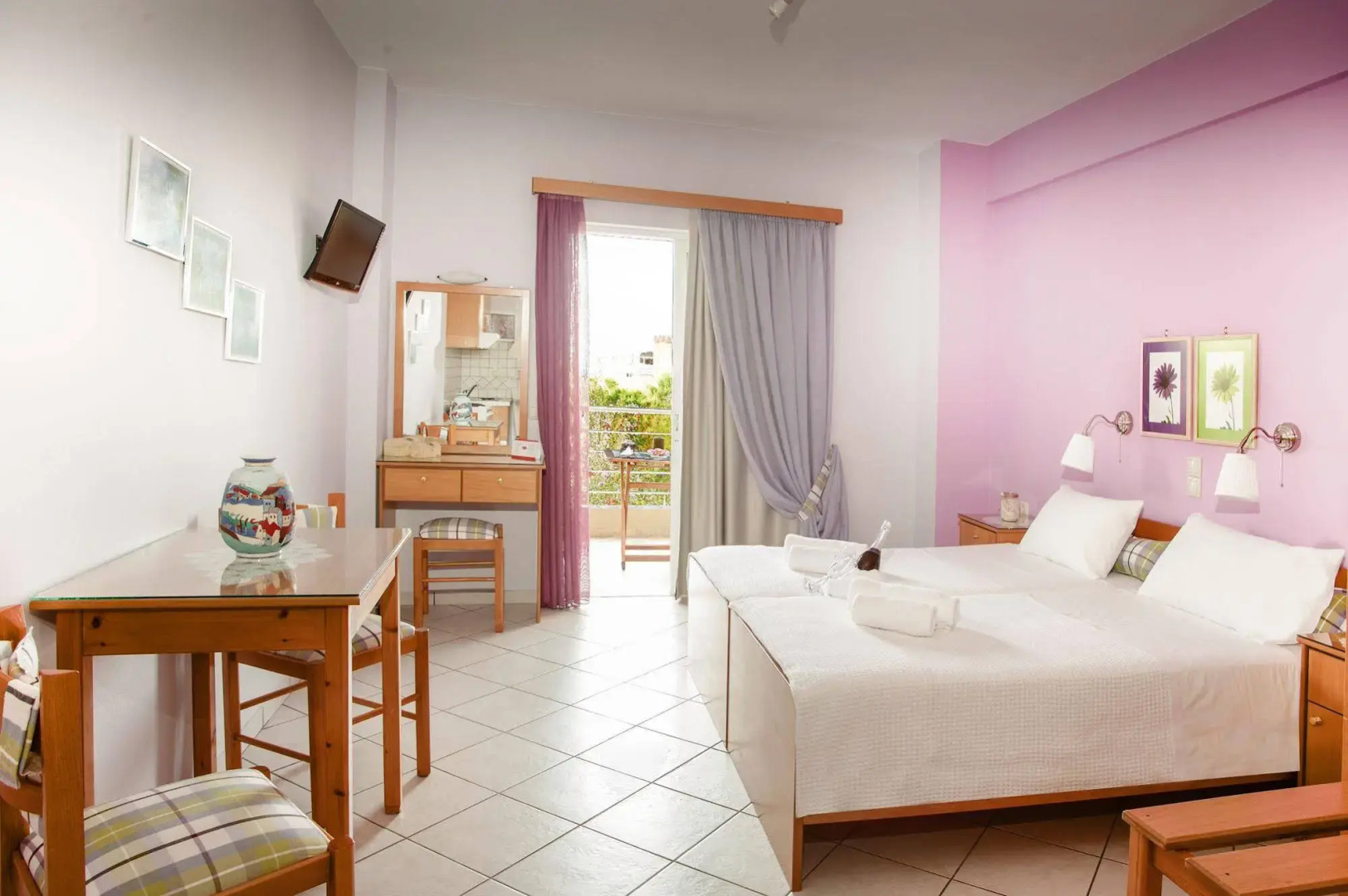 Stamatakis Boutique Studios