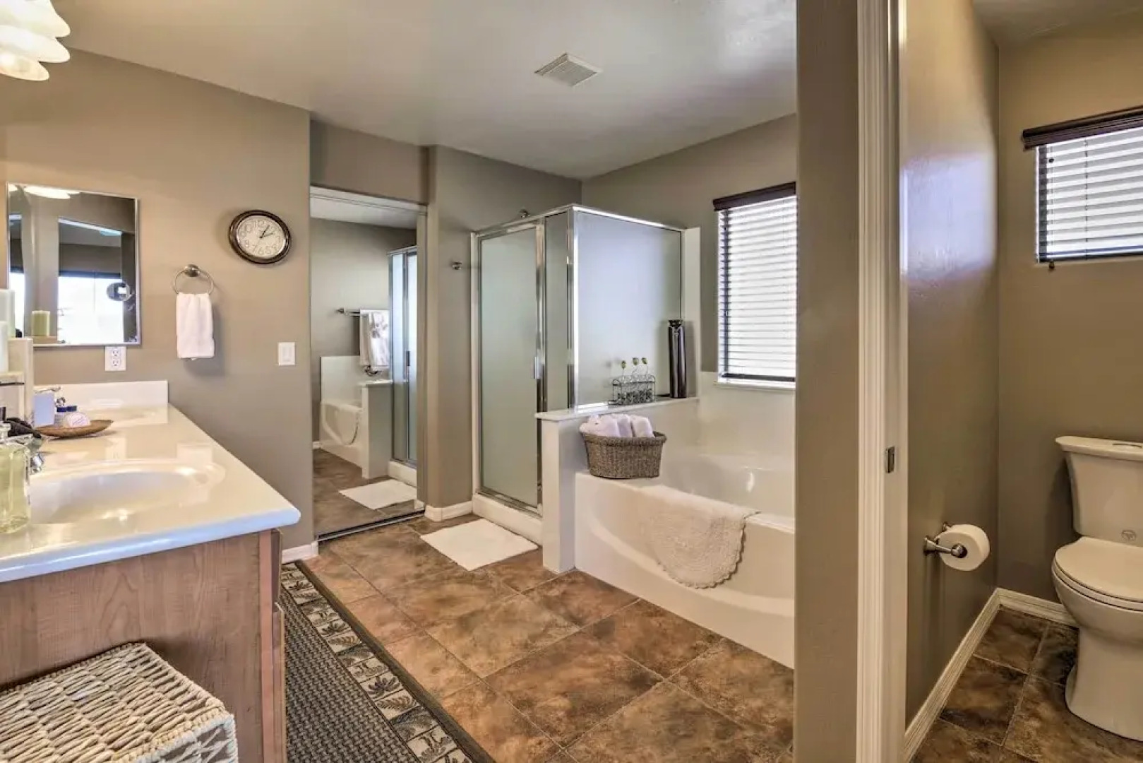 Buckeye Home w/ Pool, Putting Green & Sun Porch!