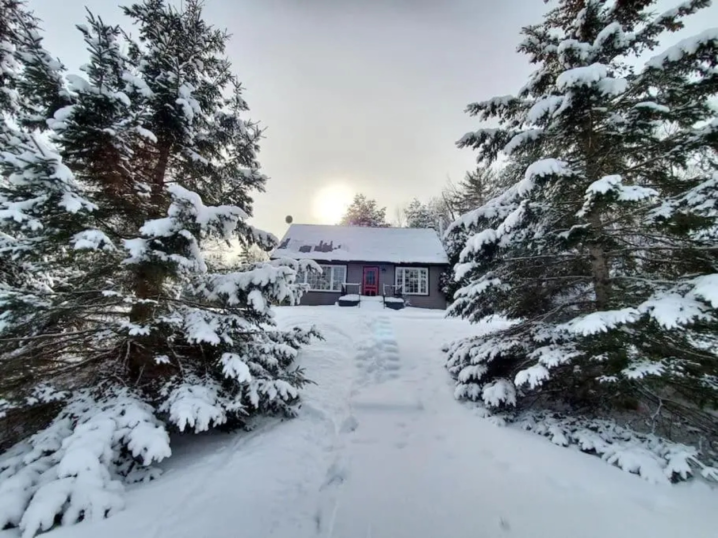 Dream vacation cottage for all seasons 4 bdr/2bath